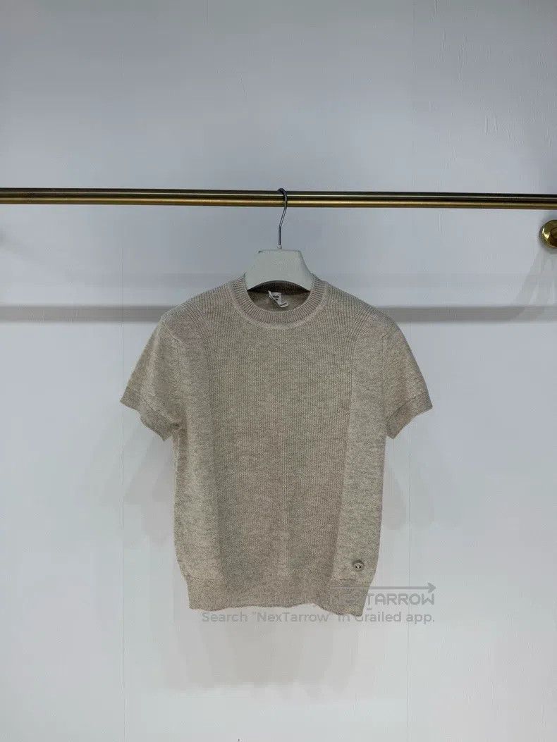 Hermes Hermes Oatmeal-colored Cashmere Short-sleeved Knitwear Size XS / US 0-2 / IT 36-38 - 1 Thumbnail