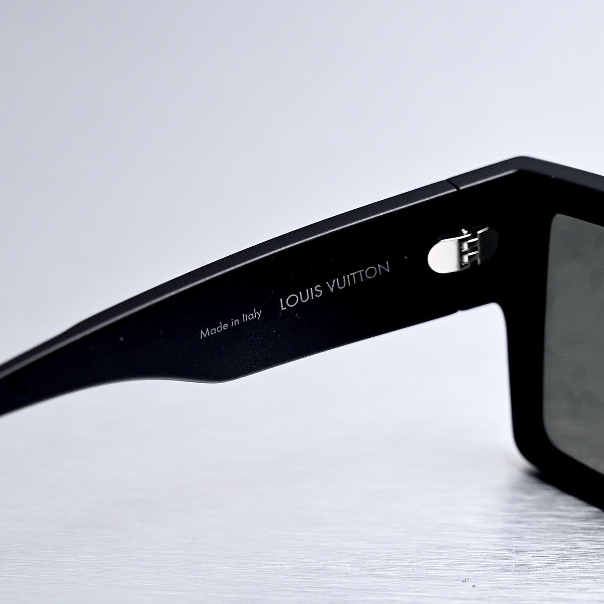 Louis Vuitton LOUIS VUITTON MONOGRAM BLACK SUNGLASSES Size ONE SIZE - 7 Thumbnail