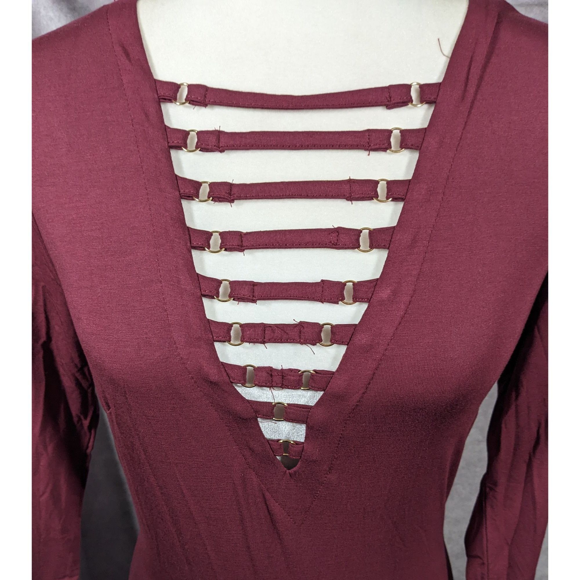 Bebe Bebe Burgundy Plunge Neck Long Sleeve Midi Dress Size Medium Size M / US 6-8 / IT 42-44 - 10 Thumbnail