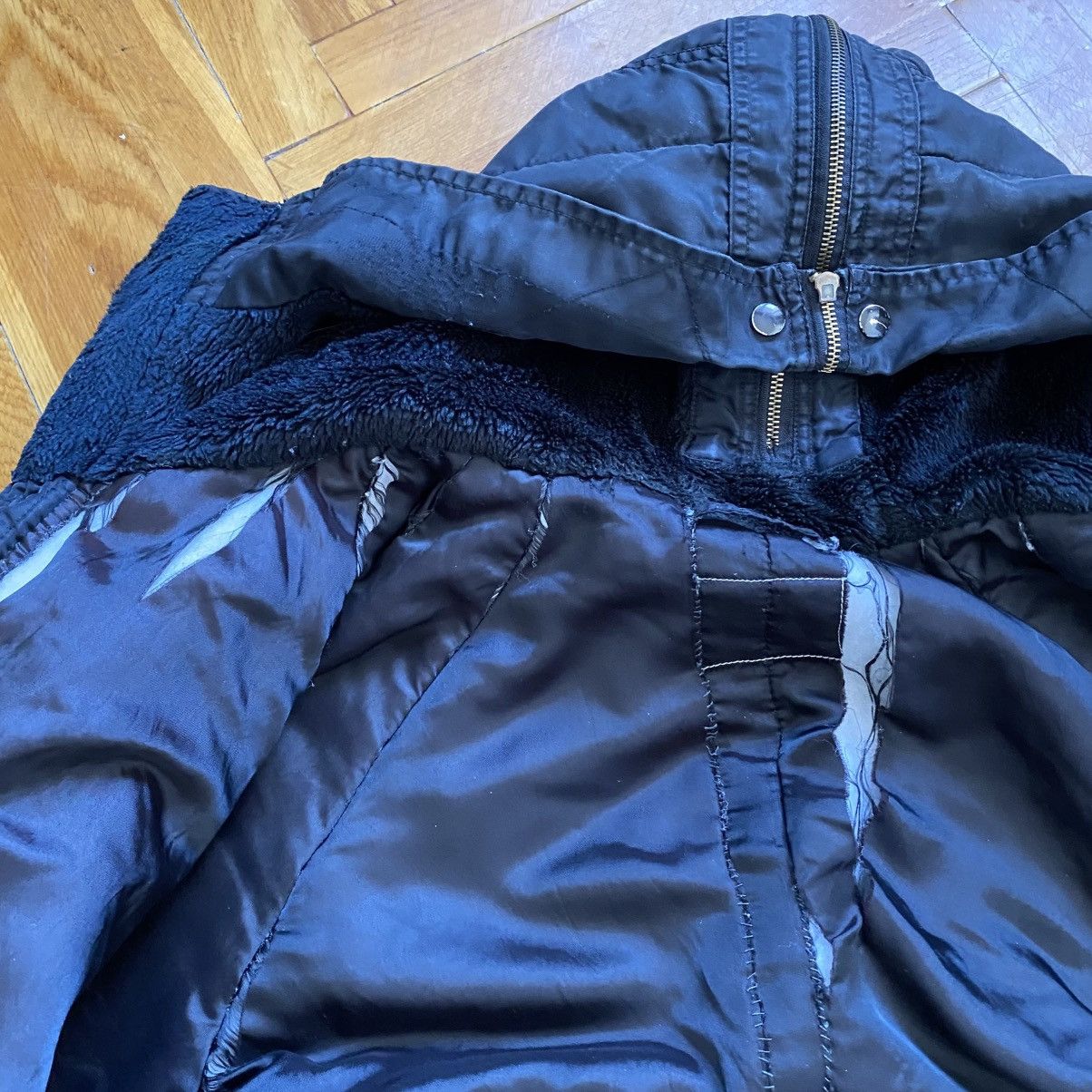 Alpha Industries VINTAGE ALPHA INDUSTRIES DISTRESSED BAGGY BOMBER WITH HOOD Size US XL / EU 56 / 4 - 15 Thumbnail