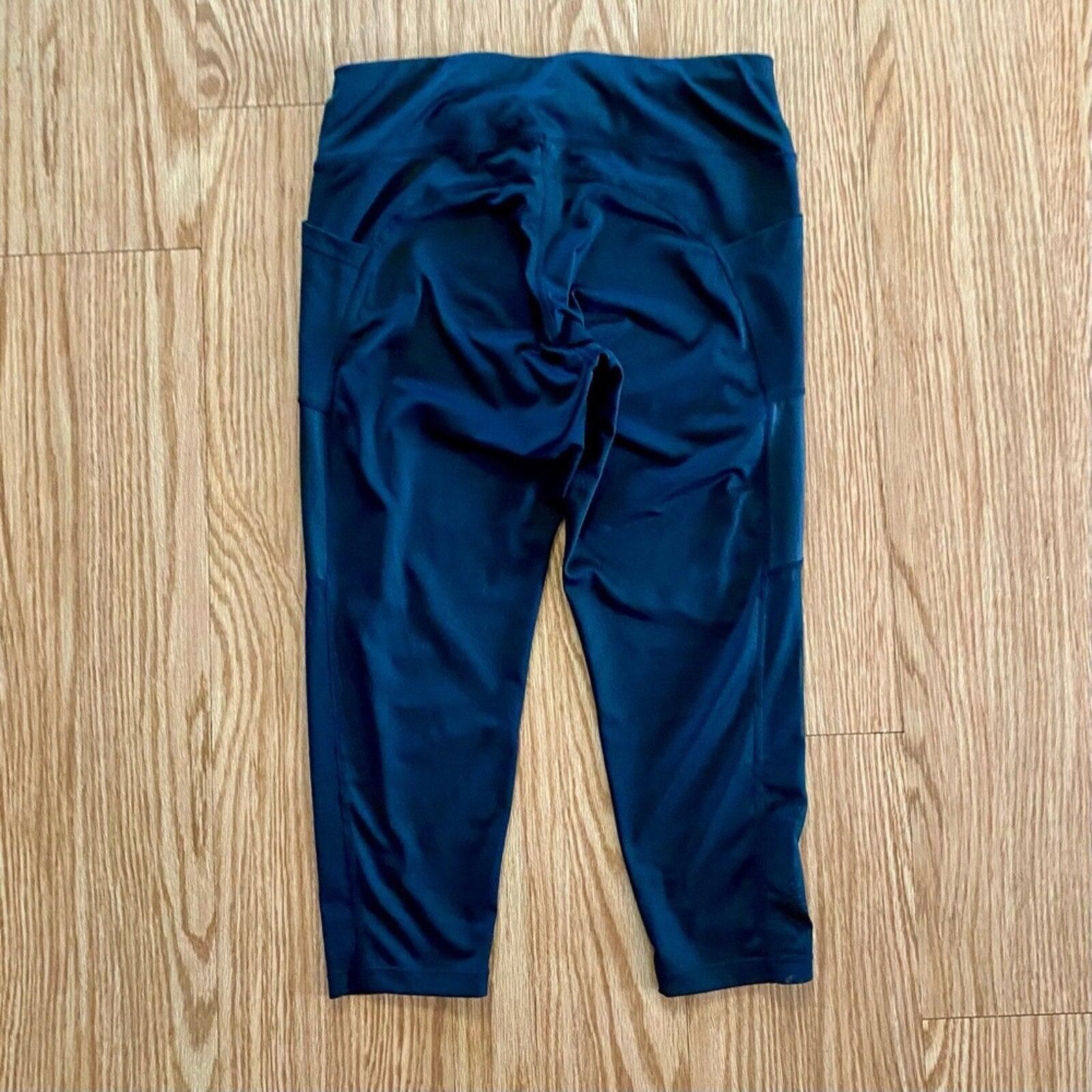 Bcbgmaxazria BCBGMaxAzria Black Capri Athletic Legging Pants Womens Large Size 36" / US 14 / IT 50 - 9 Thumbnail