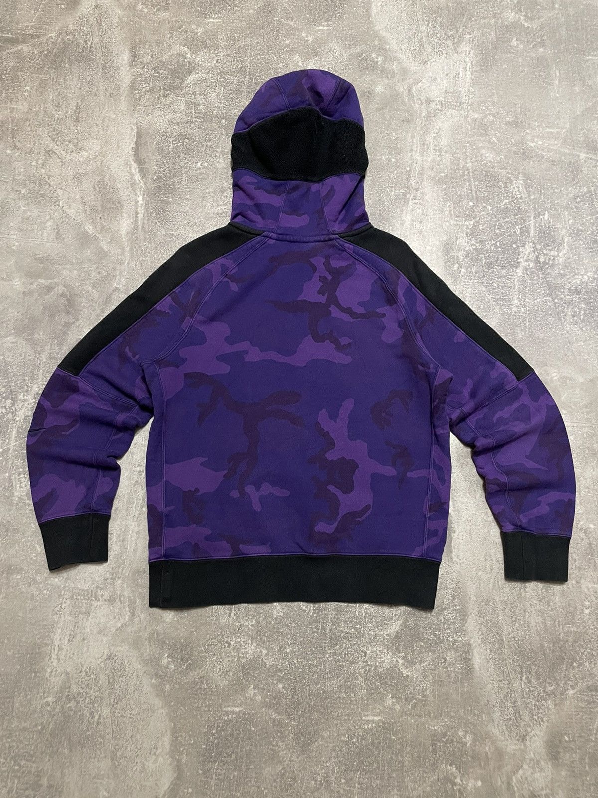 NBA × Nike Vintage Nike NBA LA Lakers Lebron Hoodie Purple Camo Size US M / EU 48-50 / 2 - 13 Thumbnail