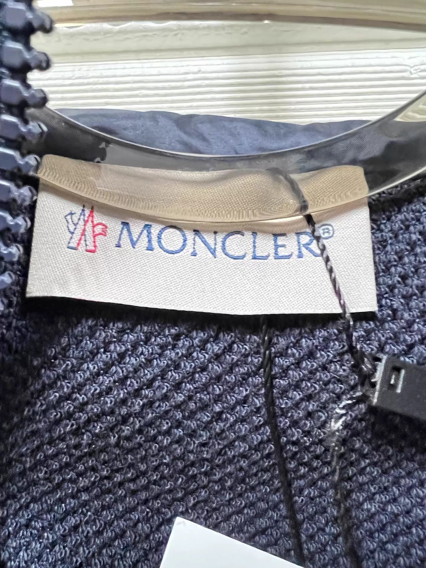 Moncler Moncler Maglia Navy Quilted Embroidered Logo Puffer XS Size XS / US 0-2 / IT 36-38 - 4 Thumbnail