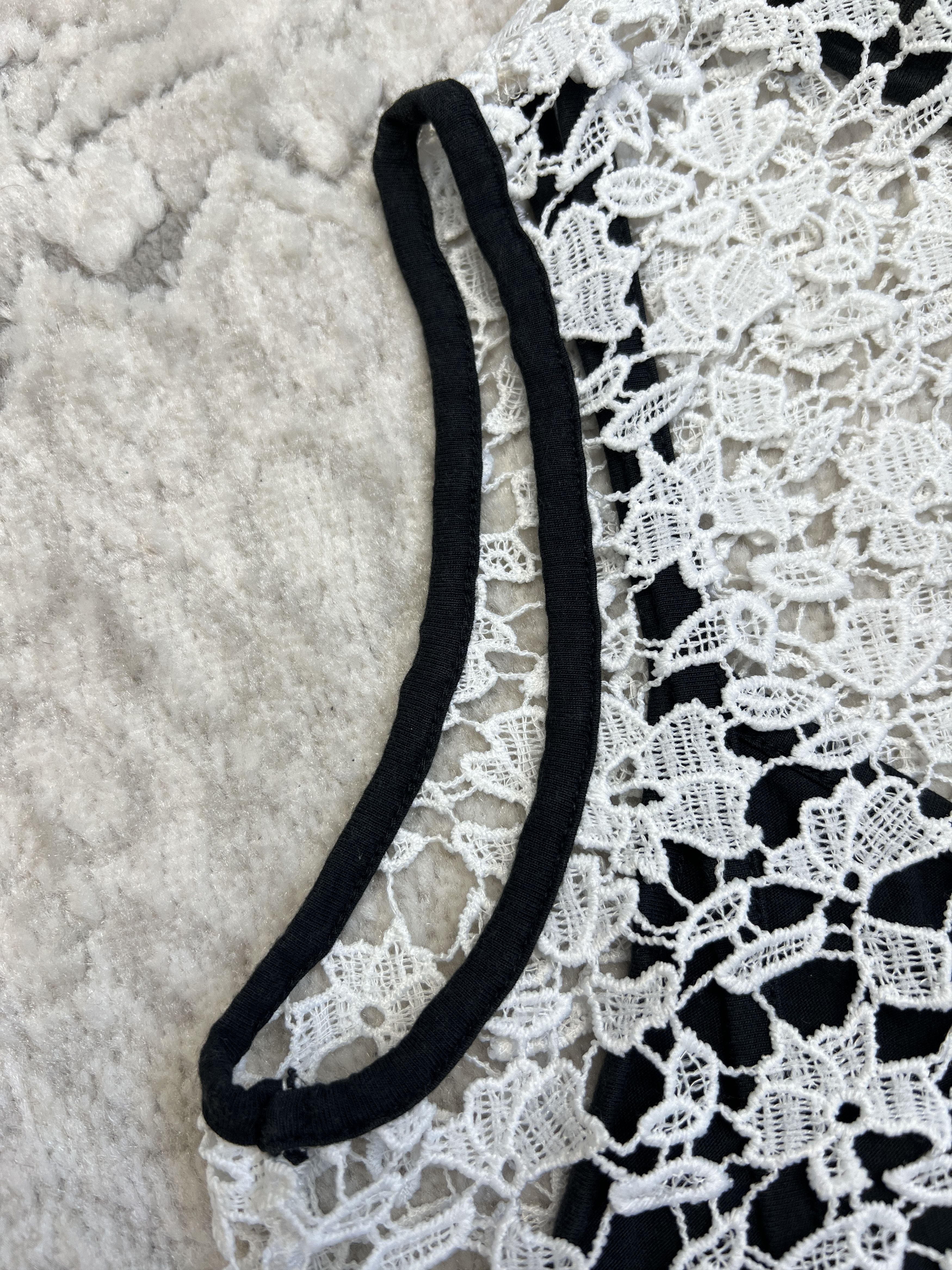 True Religion True Religion XS Lace Mesh Tank Top Black White High Neck Size XS / US 0-2 / IT 36-38 - 6 Thumbnail