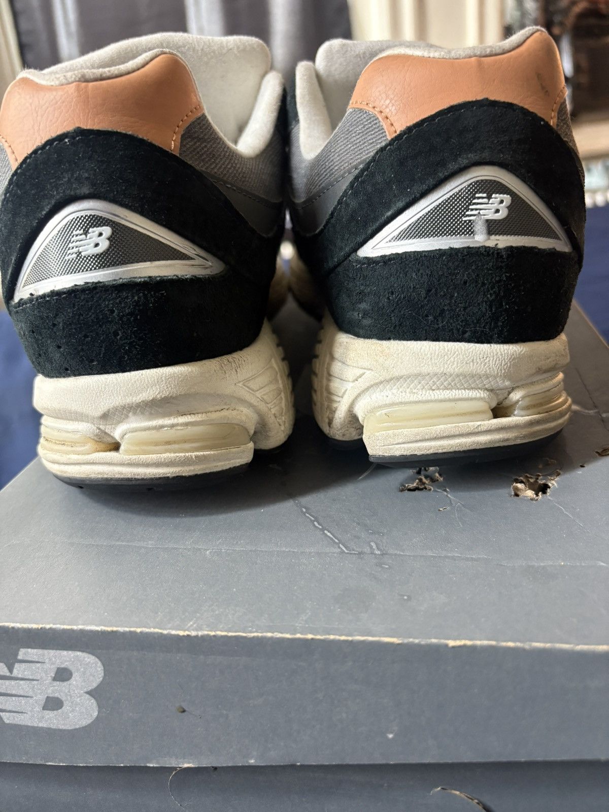 New Balance 2002 new balance Size US 12 / EU 45 - 2 Thumbnail