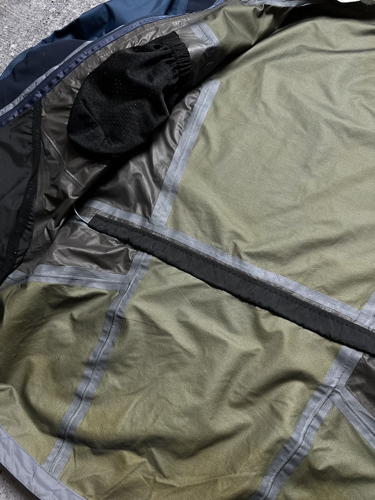 Haglofs Vintage Haglofs Gore-Tex Paclite Shell Outdoor Rain Jacket Size US S / EU 44-46 / 1 - 8 Thumbnail