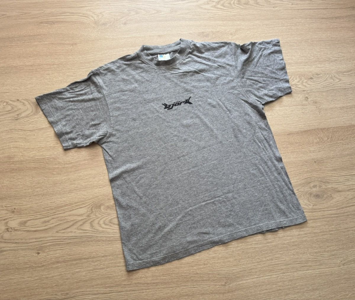 Band Tees Vintage 00’s Bjork Rock Band Promo T-Shirt Size US M / EU 48-50 / 2 - 1 Thumbnail