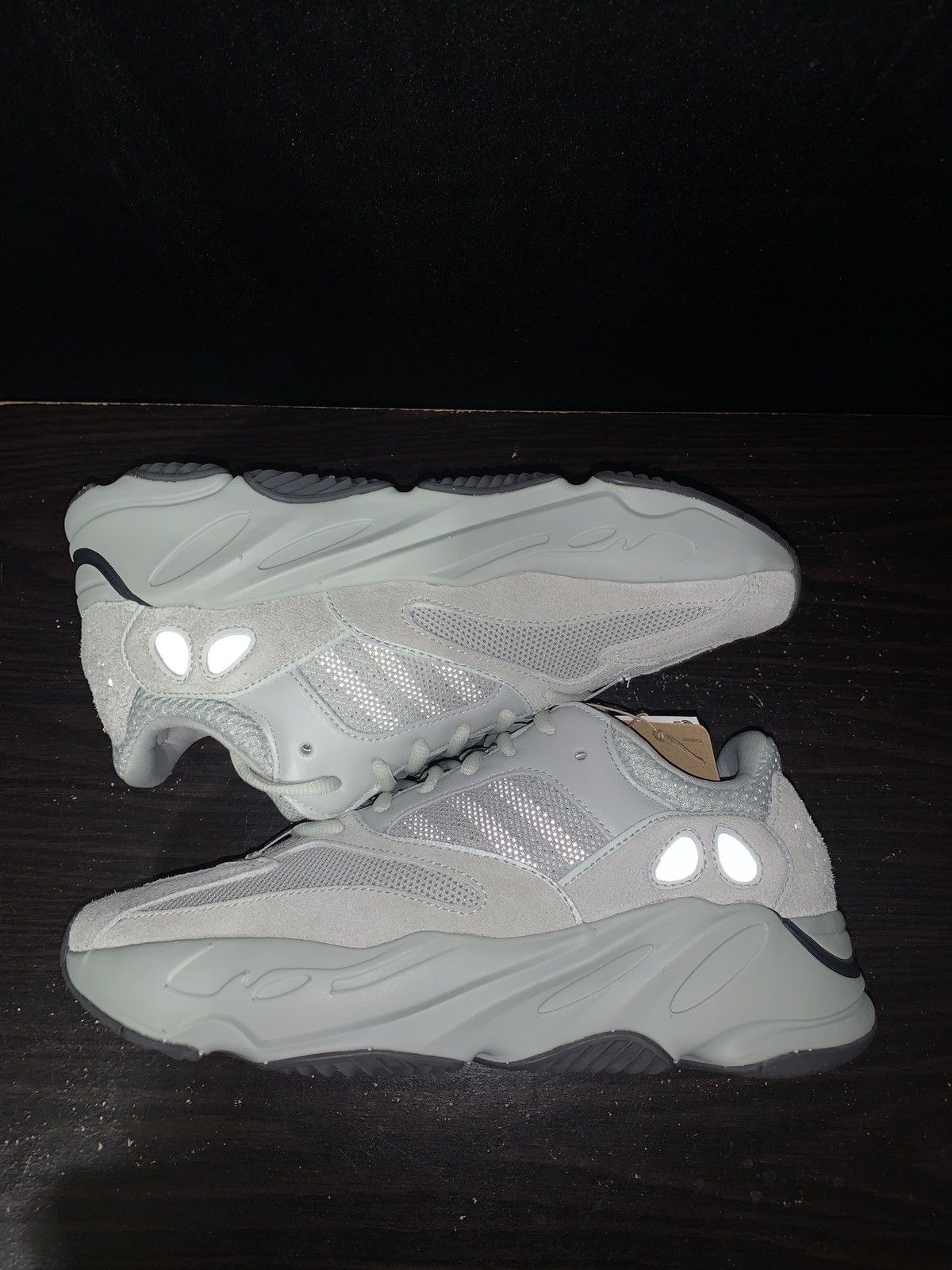 Adidas YEEZY 700 Size US 8.5 / EU 41-42 - 4 Thumbnail