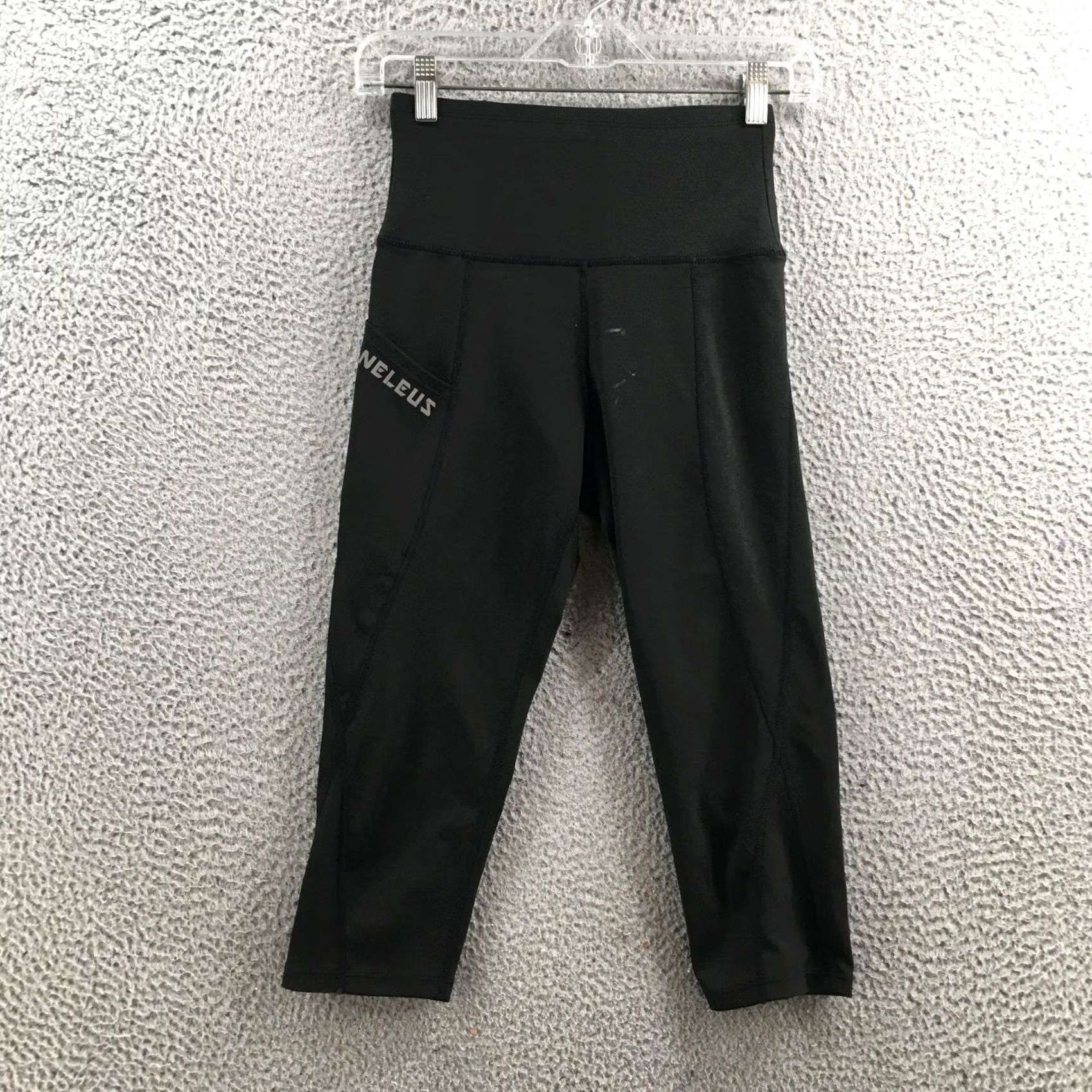 Vintage Neleus Capri Yoga Leggings Womens S Black Tummy Control High Waist Pockets Size 28" / US 6 / IT 42 - 2 Thumbnail