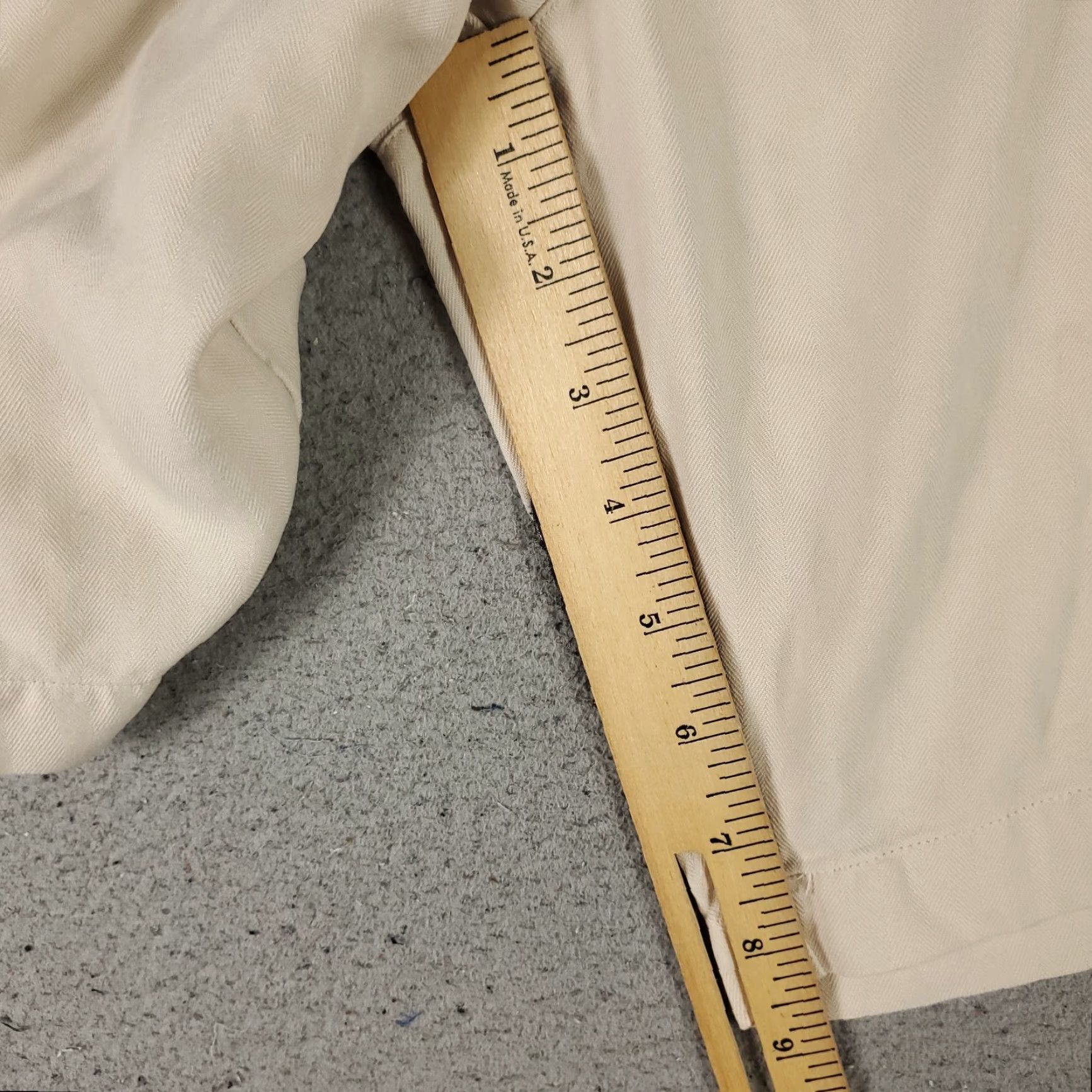 Tommy Bahama VINTAGE Tommy Bahama Shorts Men Size 38 Beige Silk Pleated Chino Casual Dress Seasonal Size US 38 / EU 54 - 6 Thumbnail