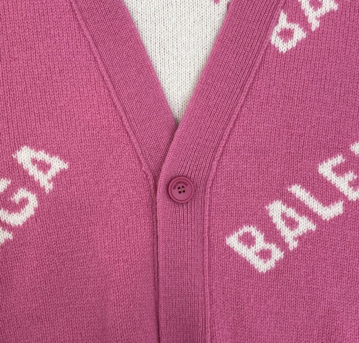 Balenciaga Balenciaga pink bullet screen knitted cardigan shirt Size US S / EU 44-46 / 1 - 8 Thumbnail