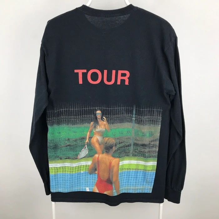 Kanye West × Rap Tees (SY0222) KANYE WEST SAINT PABLO KIM K TOUR TEE Size US M / EU 48-50 / 2 - 1 Thumbnail