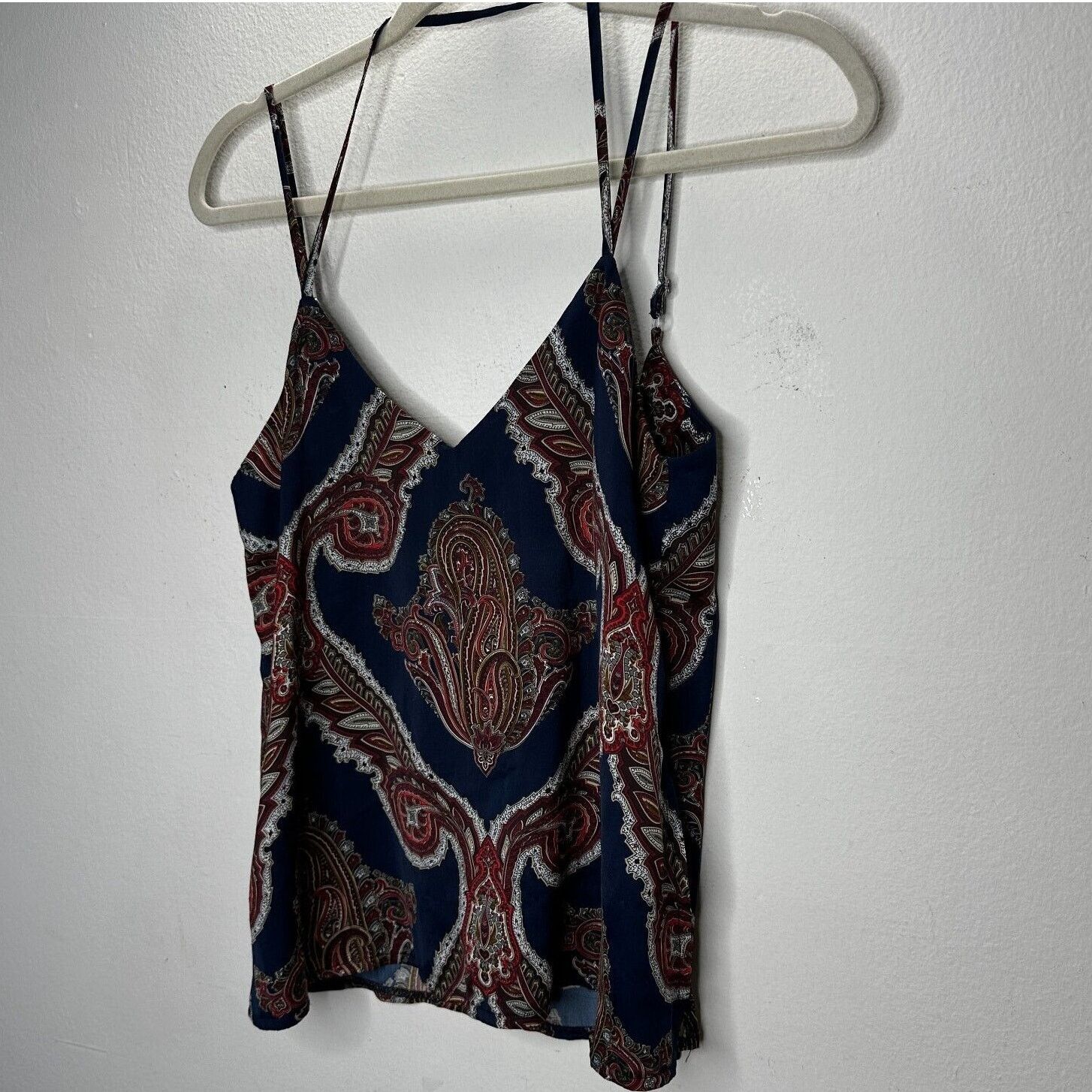 Other Missguided Blue Red Paisley VNeck Strappy VBack Blouse 6 Size M / US 6-8 / IT 42-44 - 3 Thumbnail