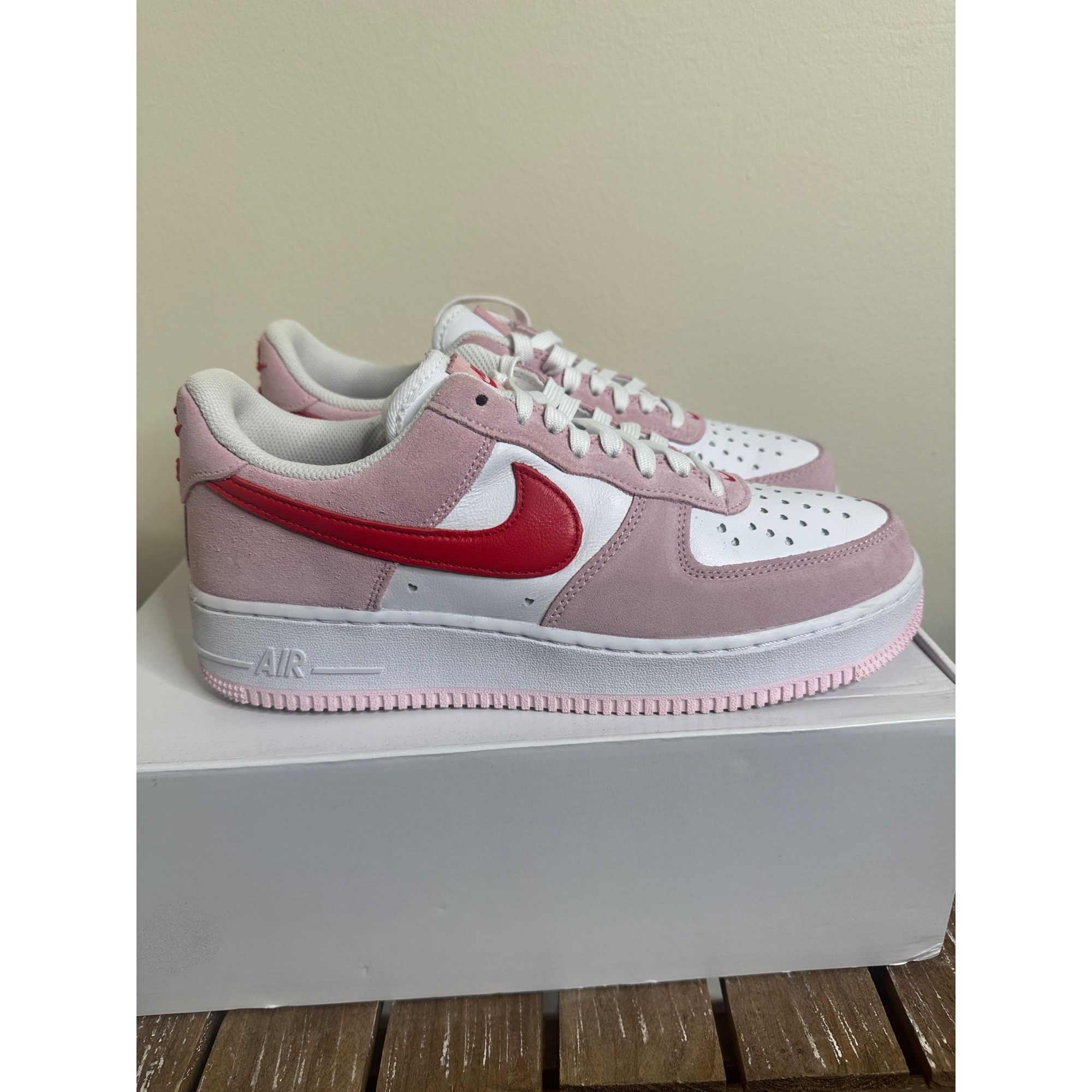 Nike Air Force 1 ‘07 QS Valentine’s Day Love Letter Size US 9.5 / EU 42-43 - 1 Thumbnail