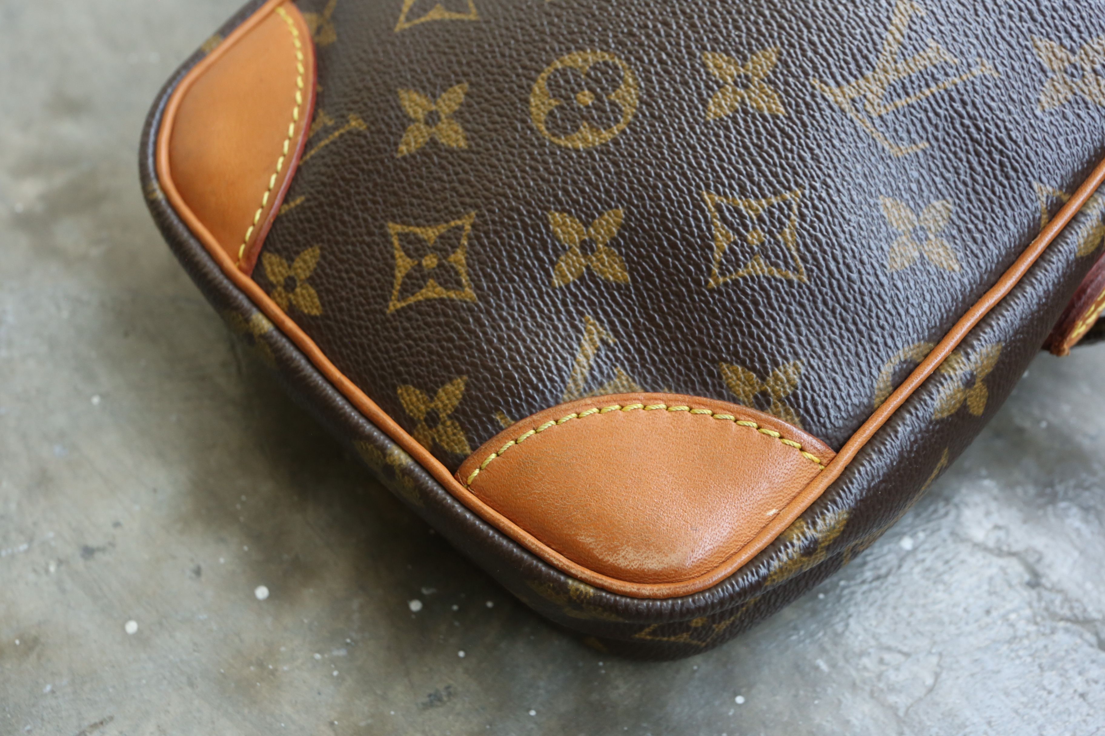 Louis Vuitton Louis Vuitton - Marc Jacobs - 2003 - LV Monogram Danube Size ONE SIZE - 9 Thumbnail