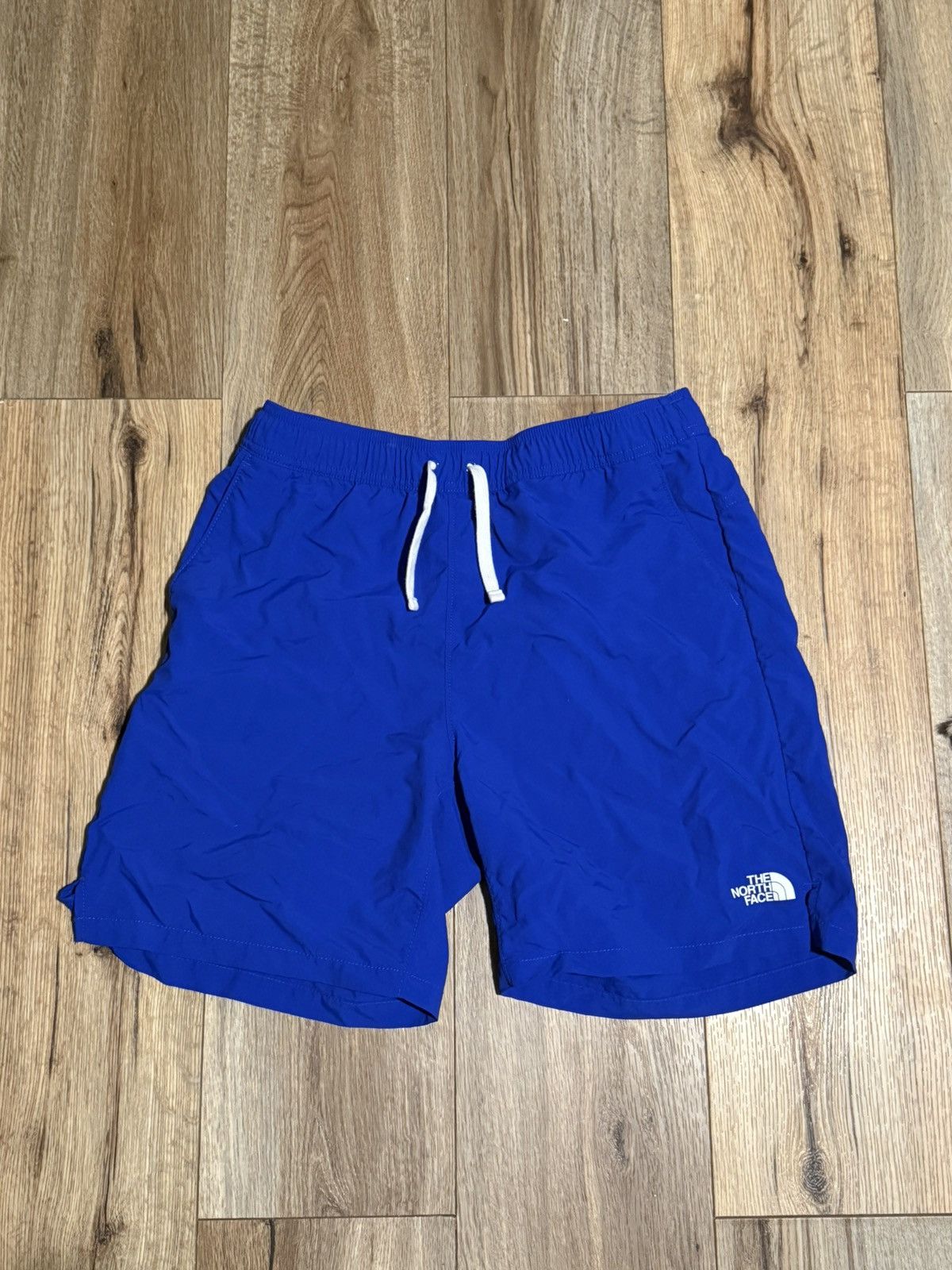 The North Face 5” Action Woven 2.0 Shorts Size US 29 - 1 Thumbnail
