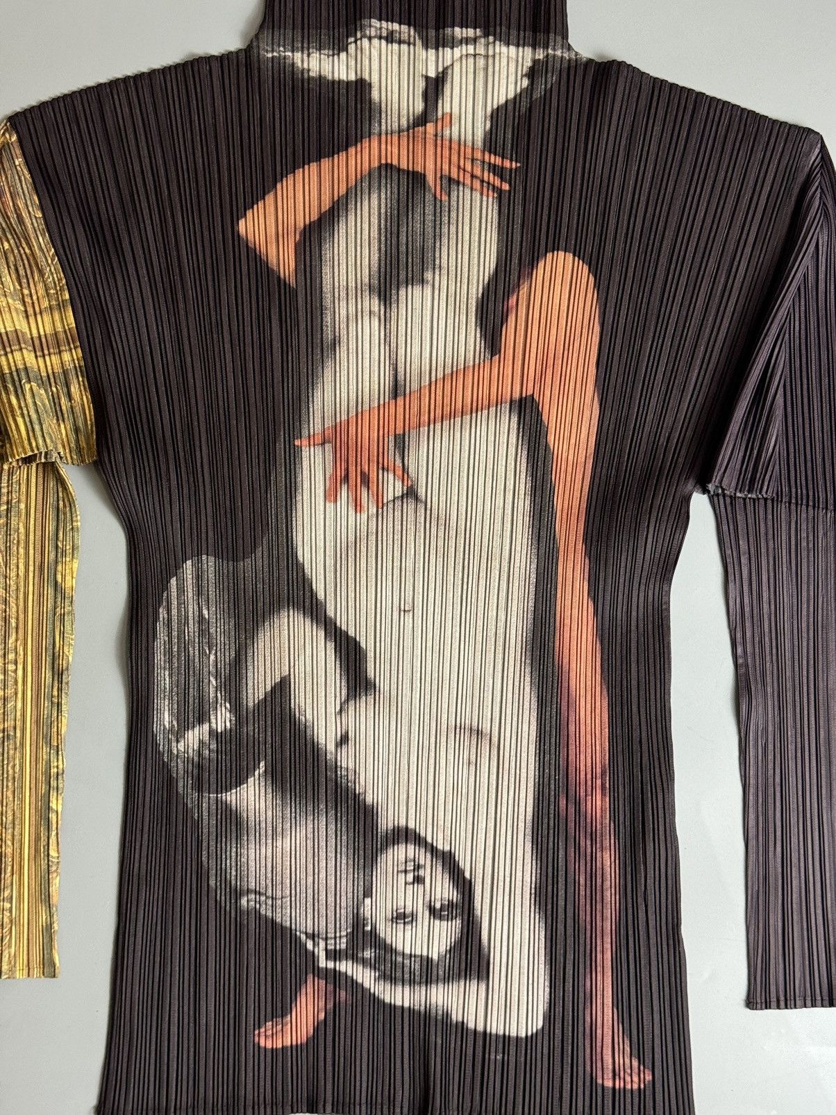 Issey Miyake 1996 Pleats Please Guest Artist No. 1 “Yasumasa Morimura” Size L / US 10 / IT 46 - 4 Thumbnail