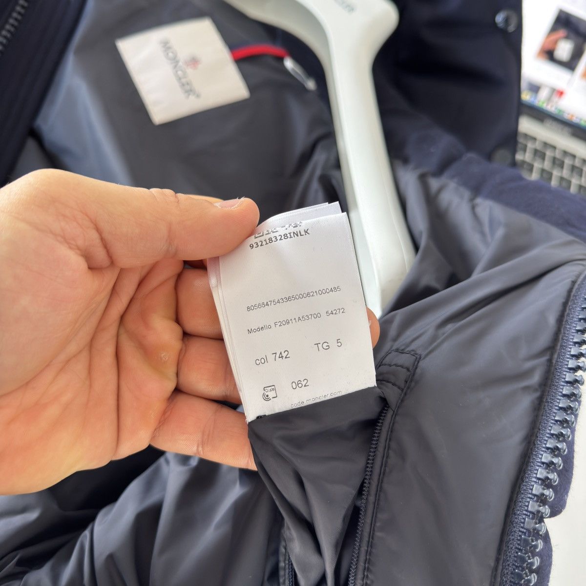 Moncler Montgenevre Hooded Wool Flannel Short Down Jacket Navy Size US XL / EU 56 / 4 - 20 Thumbnail
