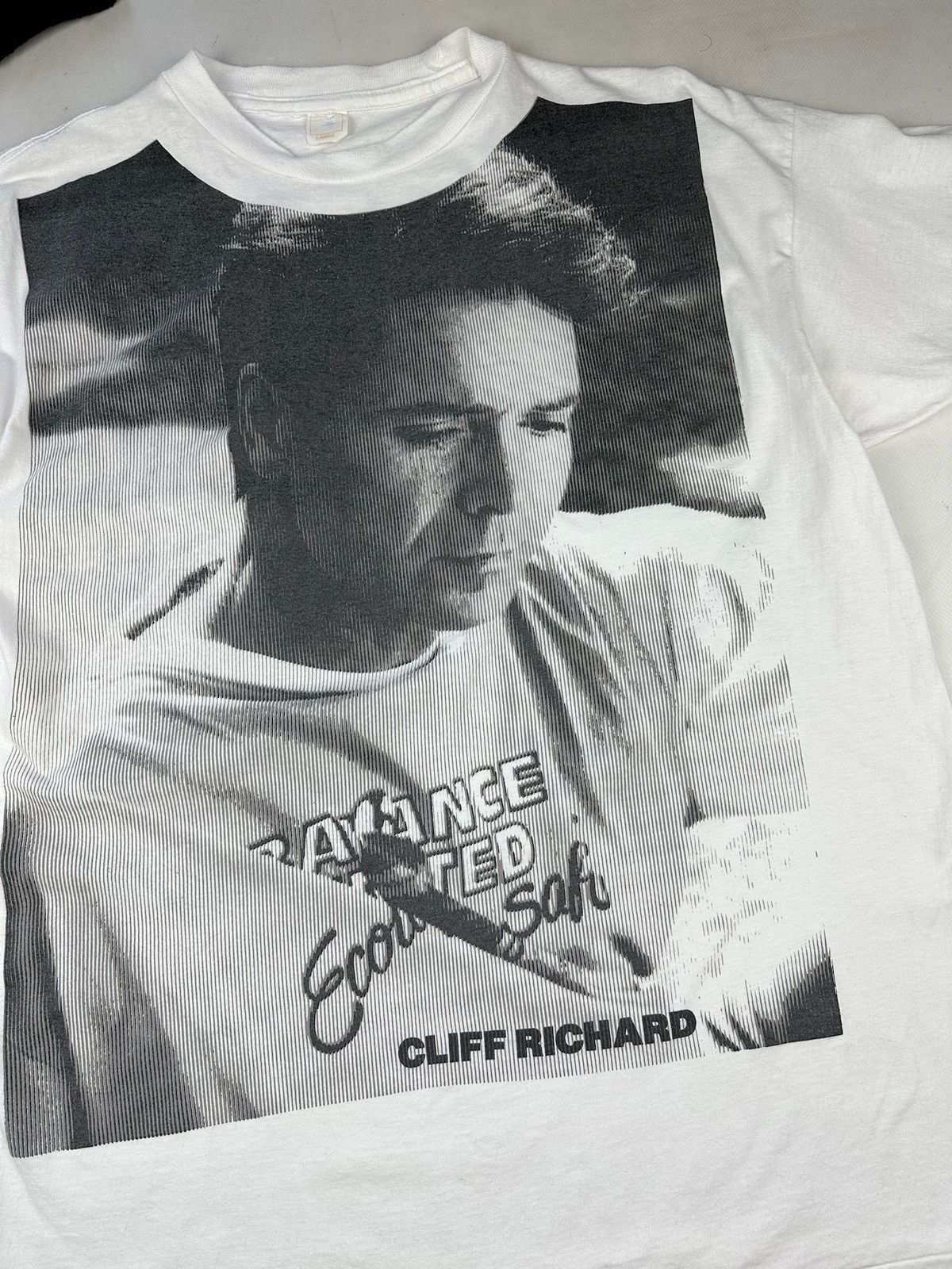 Band Tees × Vintage Vintage 1990 Cliff Richard Tour T-shirt Size US L / EU 52-54 / 3 - 3 Thumbnail