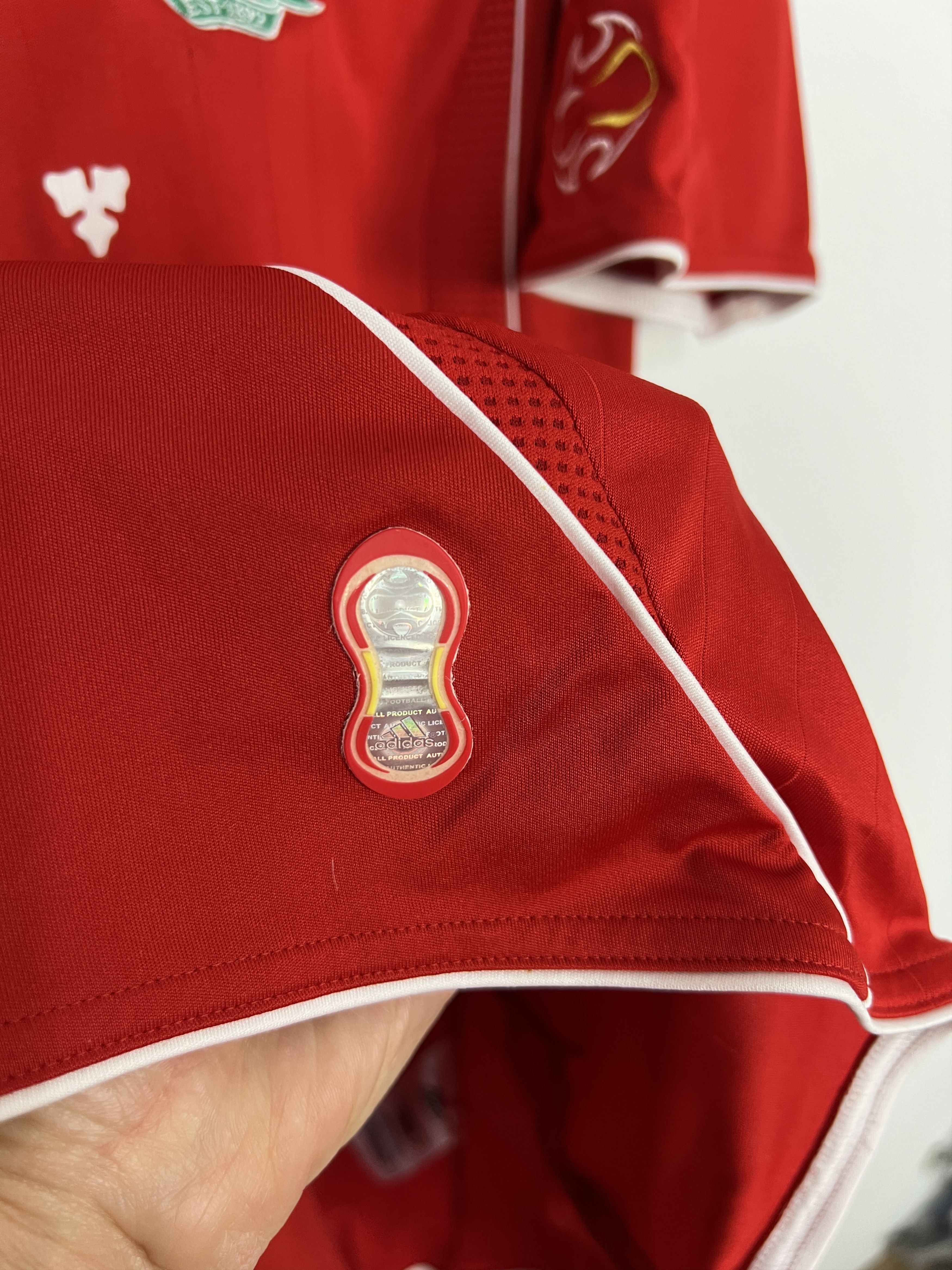 Adidas Liverpool Home football shirt 2006 Soccer Jersey Trikot Size US L / EU 52-54 / 3 - 5 Thumbnail