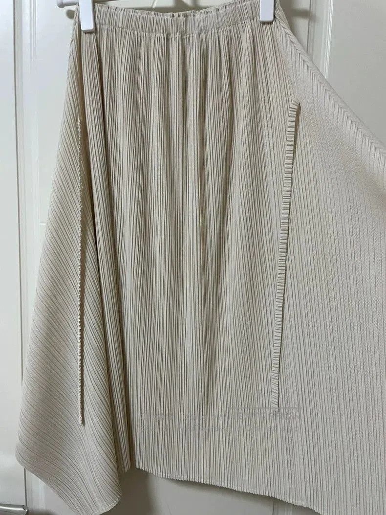 Issey Miyake Issey Miyake Pleats Please Beige Skirt . Size 26" / US 2 / IT 38 - 5 Thumbnail