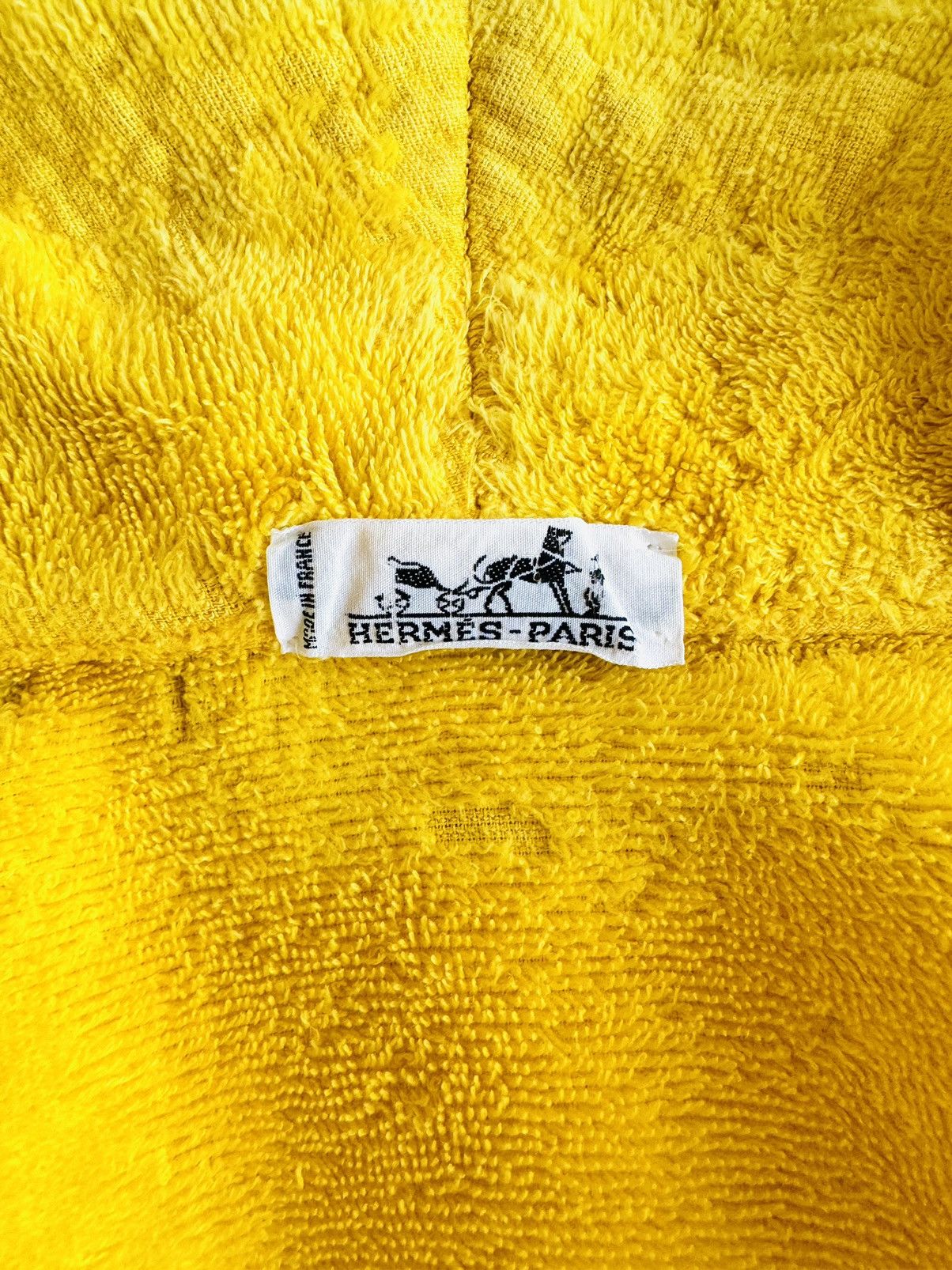 Hermes Vintage Hermes Yellow Terry Robe Sun motif logo embroidered Size ONE SIZE - 9 Thumbnail