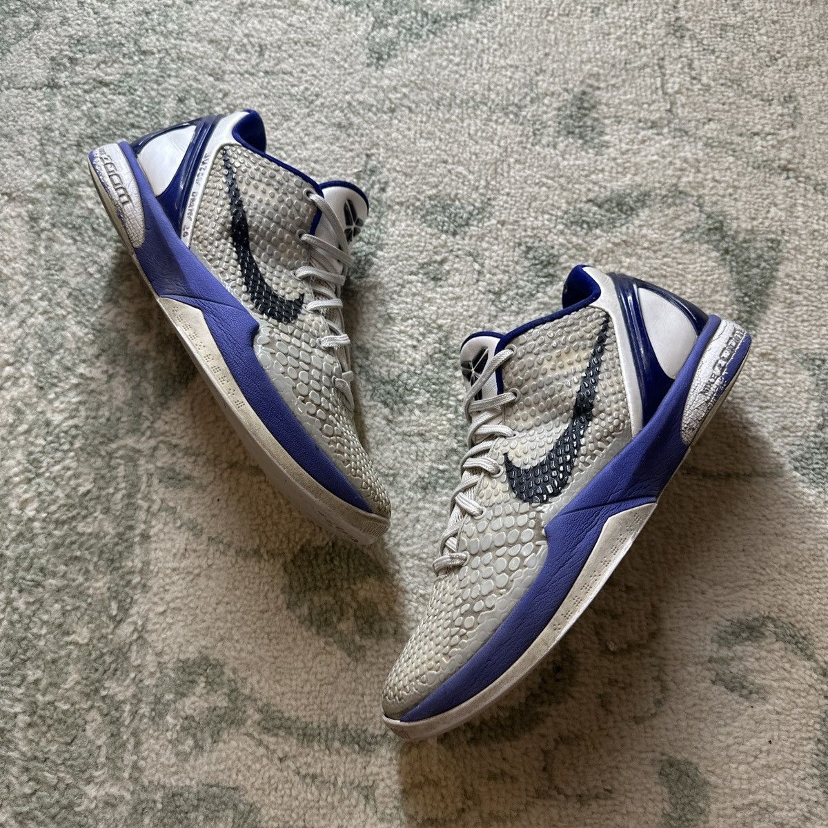 image of Nike Zoom Kobe 6 Concord Shoes in Grey, Men's (Size 8.5)