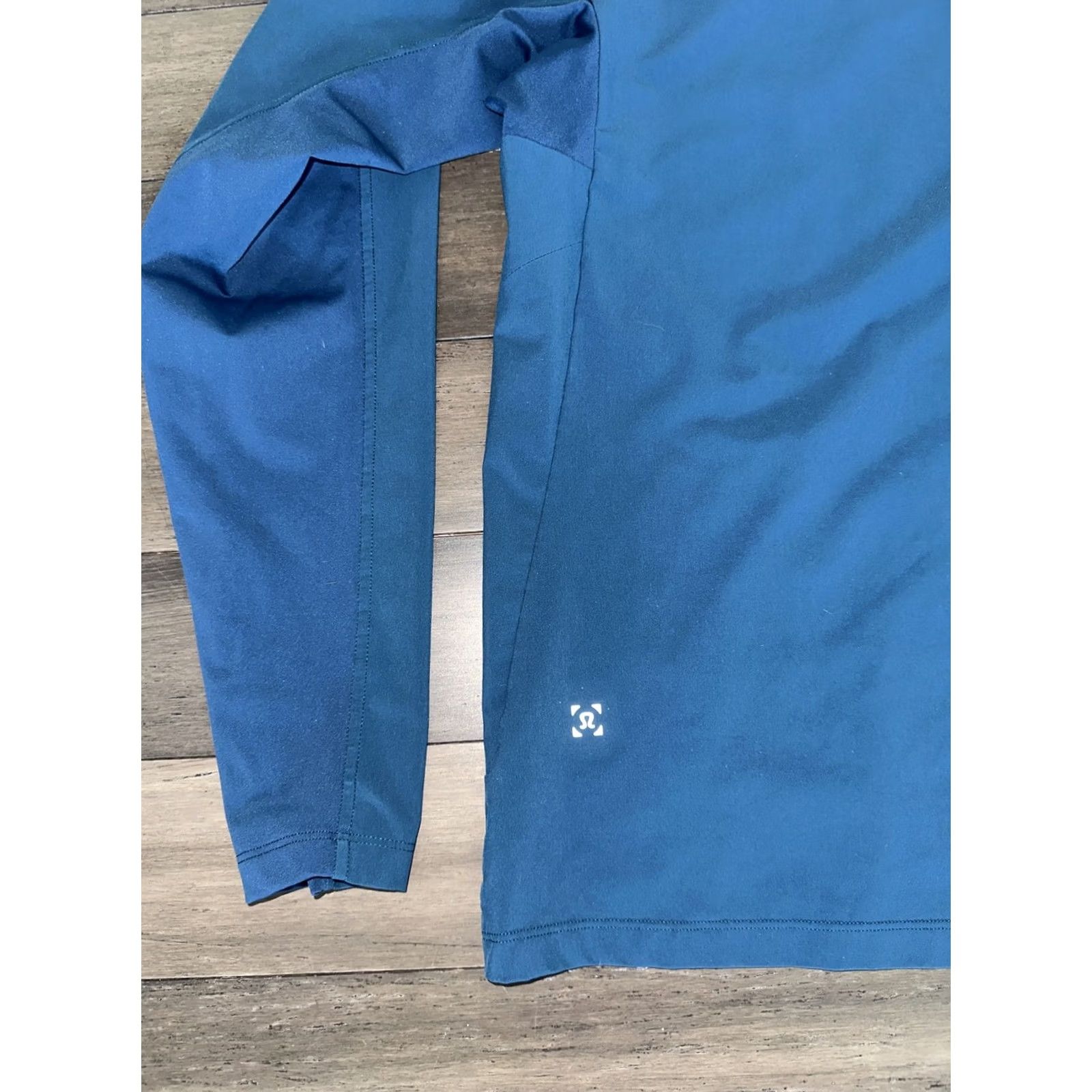 Lululemon Lululemon Hoodie Shirt Drysense Women’s Blue Medium M Green Shirt Activewear Mens? Size M / US 6-8 / IT 42-44 - 7 Thumbnail
