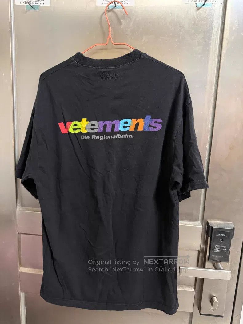 Vetements VETEMENTS Rainbow Lettering Logo Short Sleeve T-Shirt Size US M / EU 48-50 / 2 - 1 Thumbnail