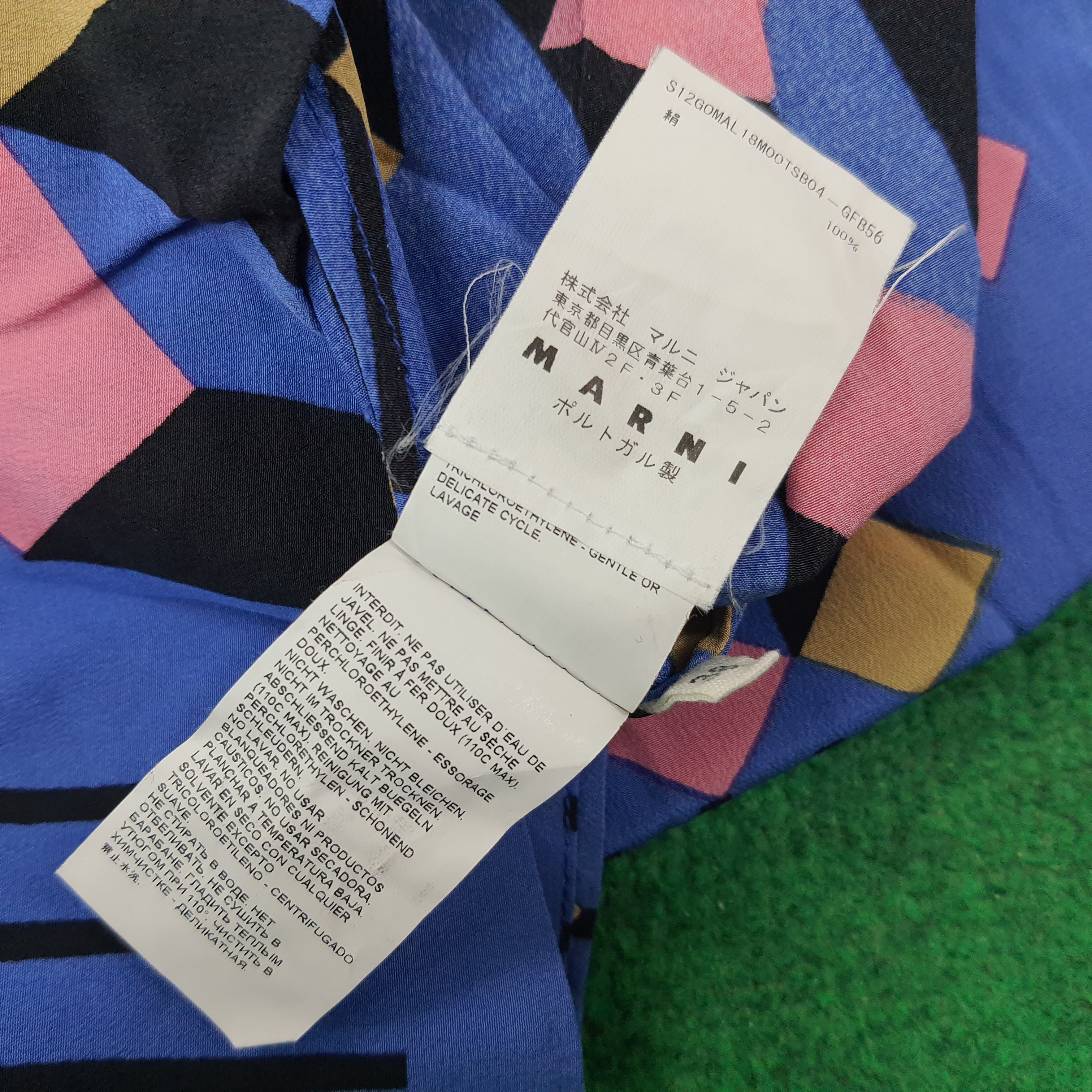Marni Vintage Marni Printed Camisole Blouse Designer Brand C259N14 Size XXS / US 00 / IT 34 - 6 Thumbnail