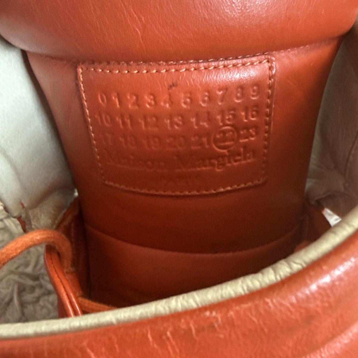 100% Authentic Orange maison margiela futures size 44 (11)