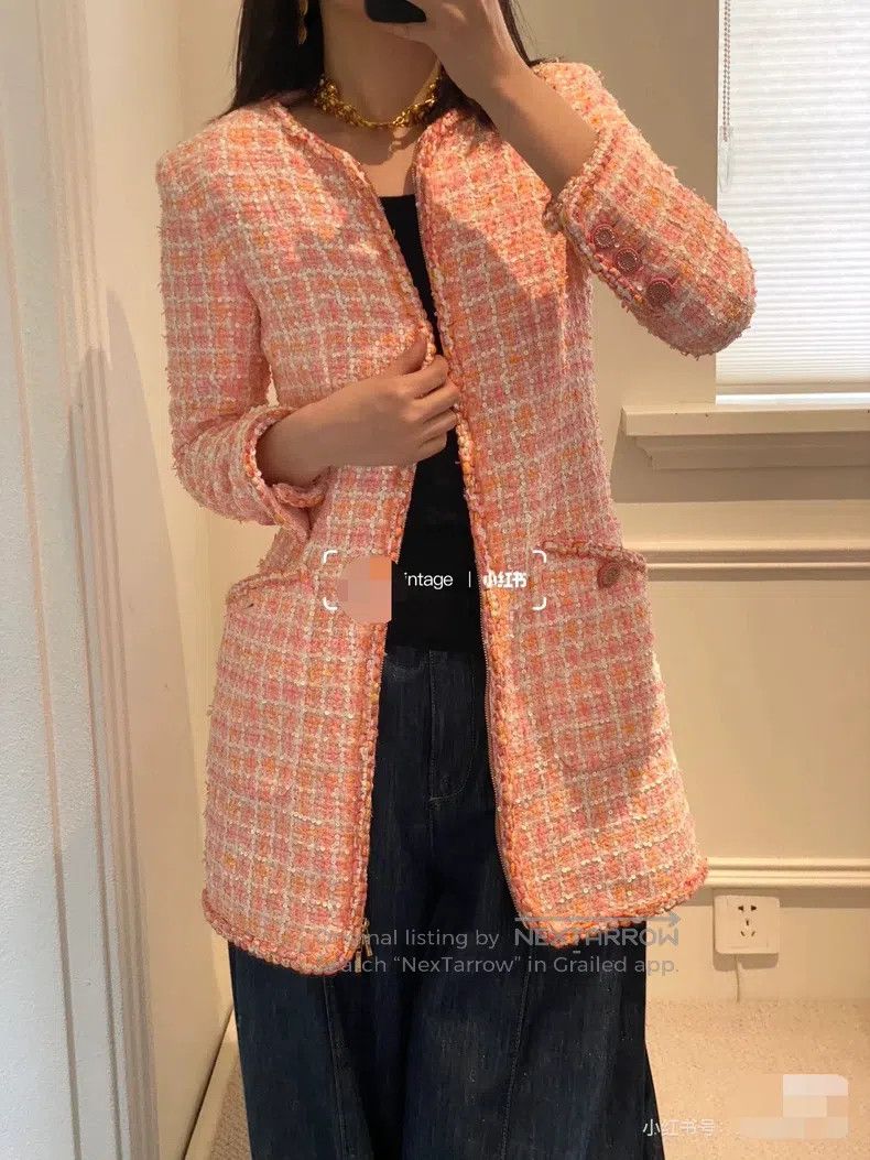 Chanel Chanel 19C Cruise Series Orange Sequin Mixed Colour Jacket Size XS / US 0-2 / IT 36-38 - 2 Thumbnail