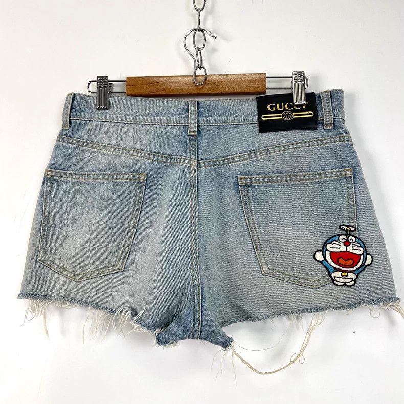 Gucci Gucci Blue cartoon embroidered mid-waist slim denim shorts Size 28" / US 6 / IT 42 - 1 Thumbnail