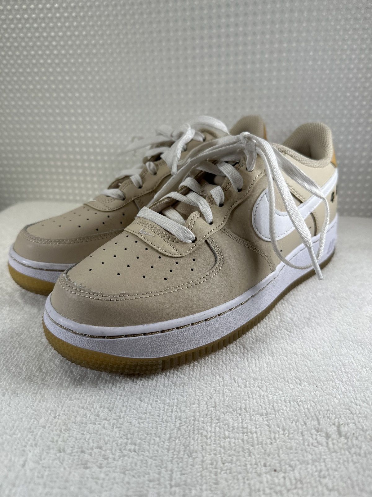 Nike Nike Air Force 1 Low Sanddrift (Women's) Shoes Size US 7.5 / IT 37.5 - 3 Thumbnail