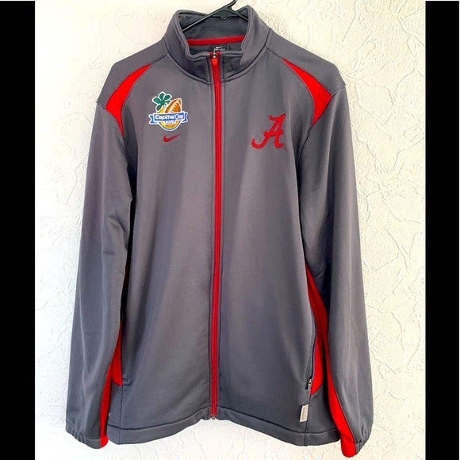 Nike ALABAMA CRIMSON TIDE 2011 NIKE DRI-FIT STITCHED POLY JACKET Size US M / EU 48-50 / 2 - 1 Thumbnail