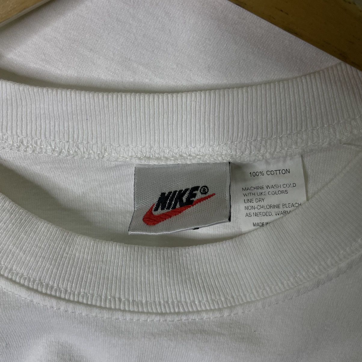 Nike × Vintage Vintage 1990s Nike Block Cropped T Shirt Size US S / EU 44-46 / 1 - 3 Thumbnail