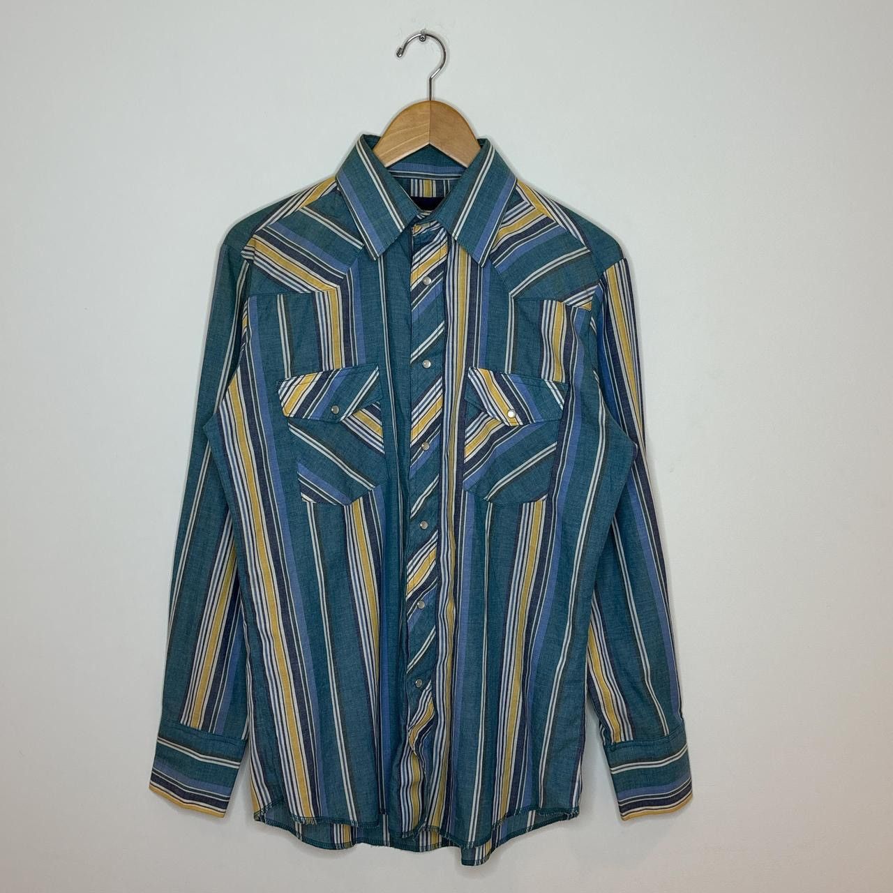 Vintage Vintage Wrangler Western Pattern Shirt Size US M / EU 48-50 / 2 - 1 Thumbnail