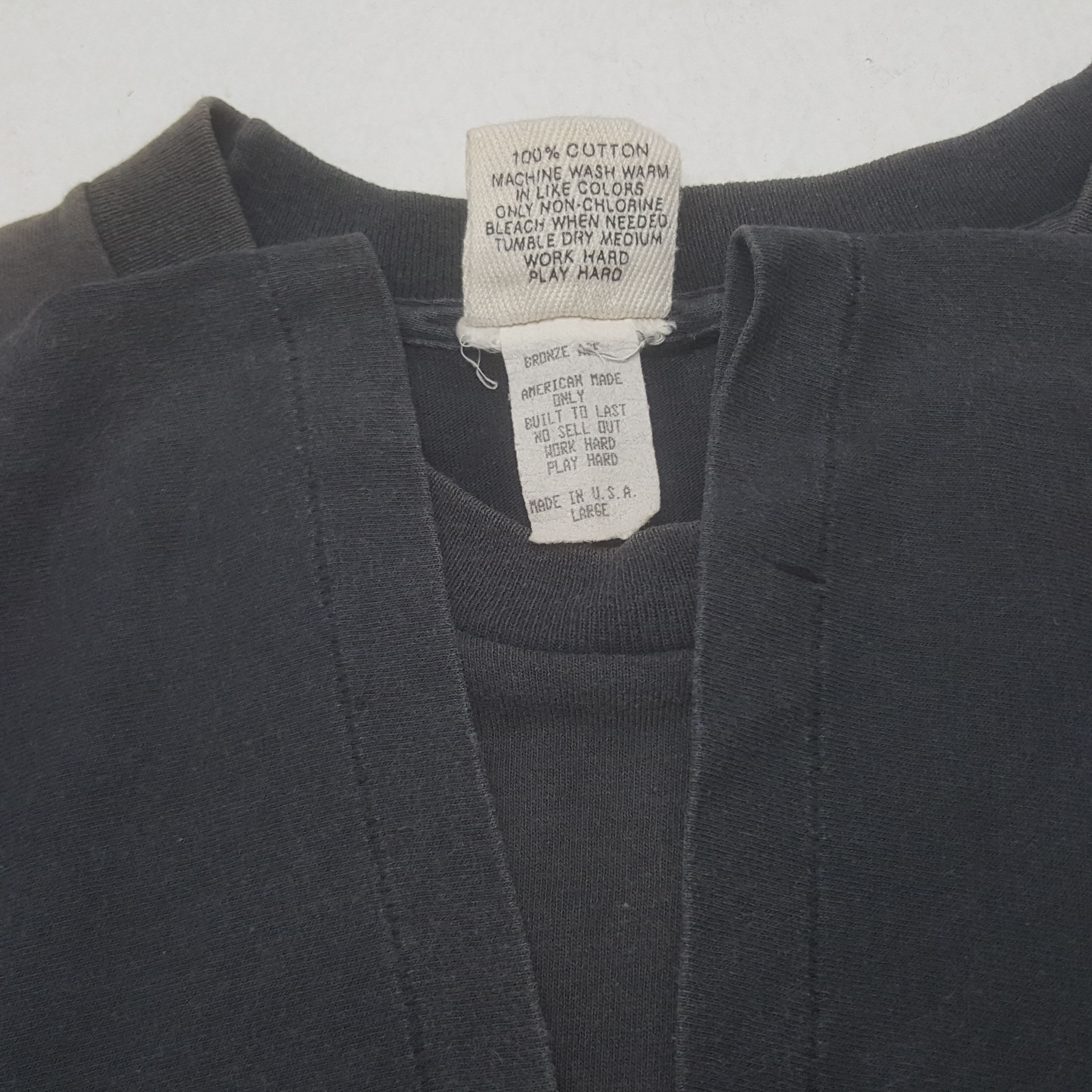 Vintage Vintage Bronze Age Surfing Style Tshirt Size US M / EU 48-50 / 2 - 6 Thumbnail