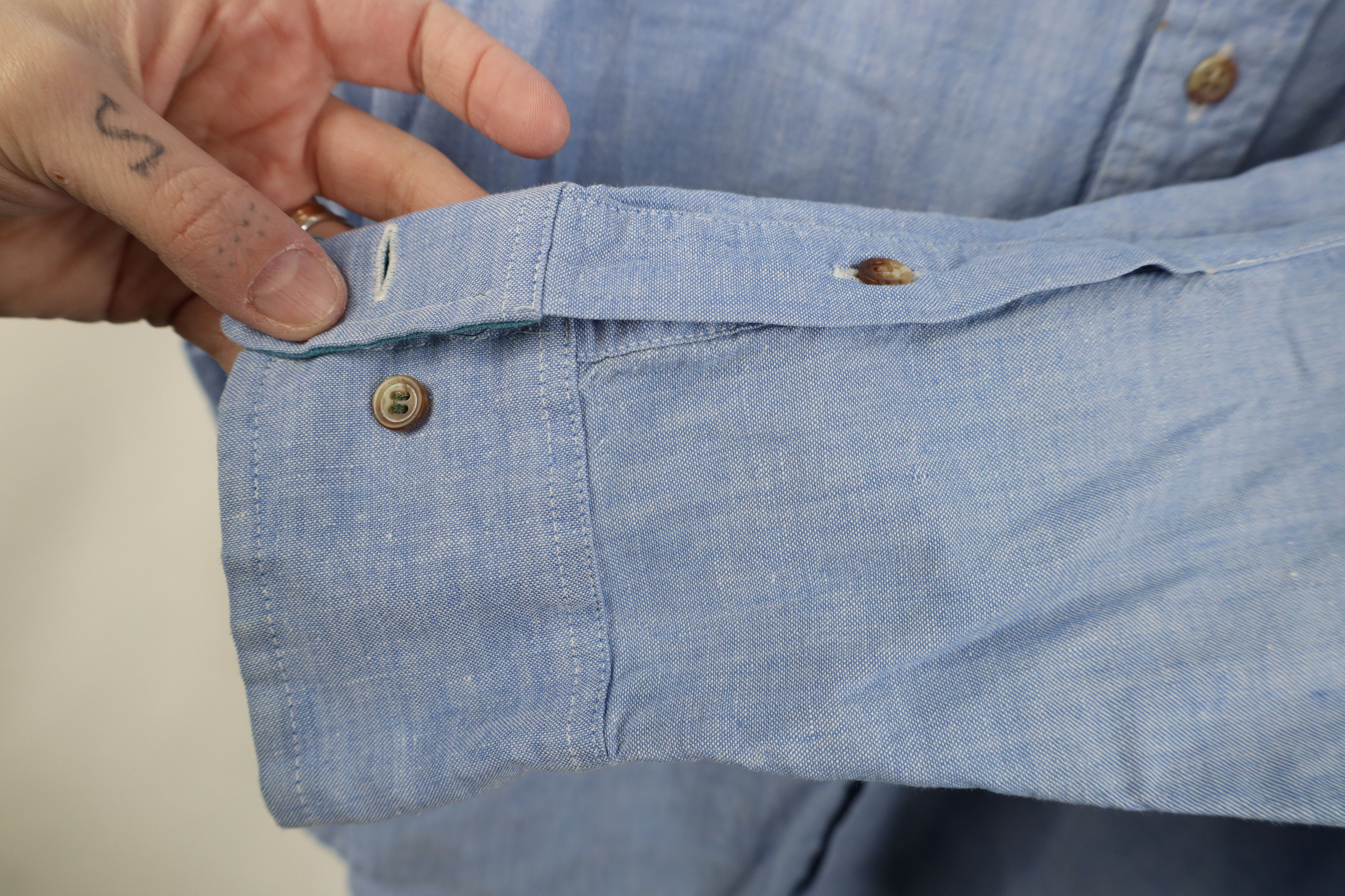 Izod Vintage 80s Izod Lacoste Collar Chambray Button Shirt Blue Size US M / EU 48-50 / 2 - 9 Thumbnail