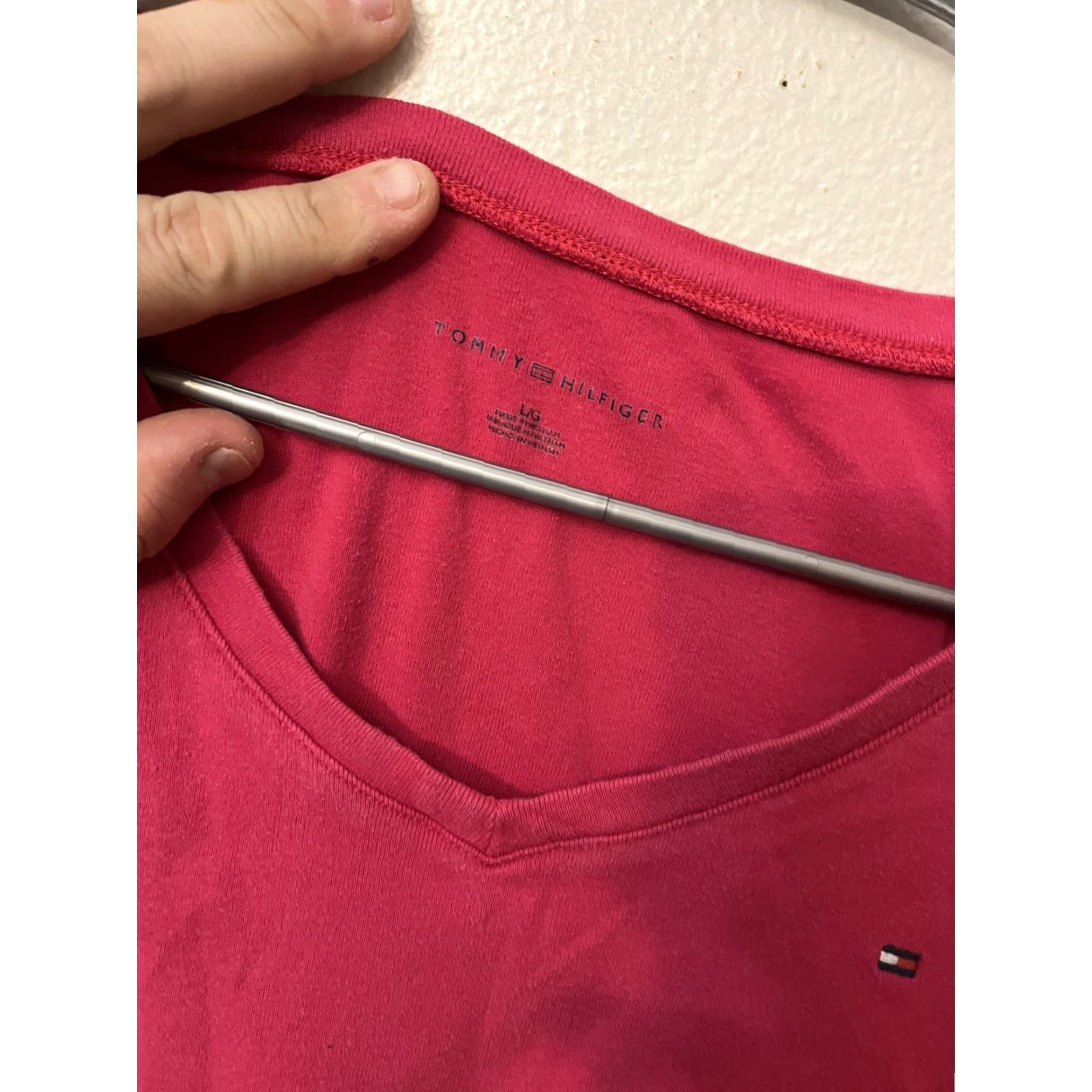 Tommy Hilfiger VINTAGE? No — Actually Not Vintage. Tommy Hilfiger T Shirt Womens Jersey Short Sleeve V-Neck 100% Cotton Pink Large L Size L / US 10 / IT 46 - 2 Thumbnail