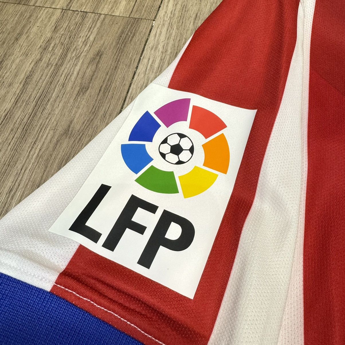 Nike Atletico Madrid 14/15 player issue home shirt #6 Koke Size US M / EU 48-50 / 2 - 5 Thumbnail