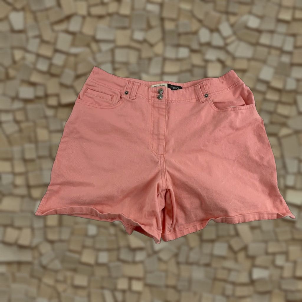 Vintage St. John's Bay Shorts Women's 10 Pink Denim Stretch Pockets Double Buttons Regular Fit Flat Front Casual Modern Women Size 32" / US 10 / IT 46 - 1 Thumbnail