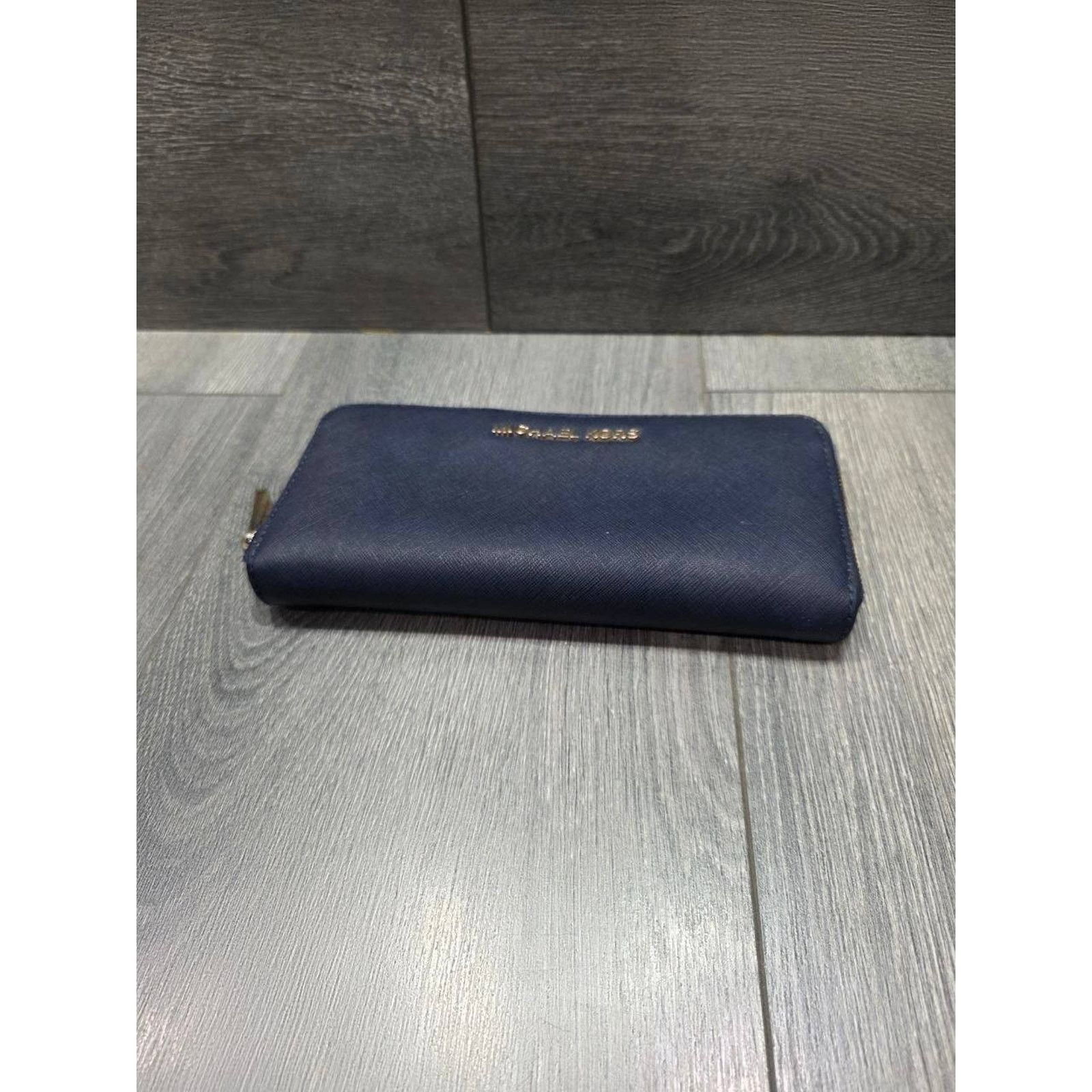 Michael Kors Michael Kors Jet Set Large Leather Navy B000475 Size ONE SIZE - 3 Thumbnail