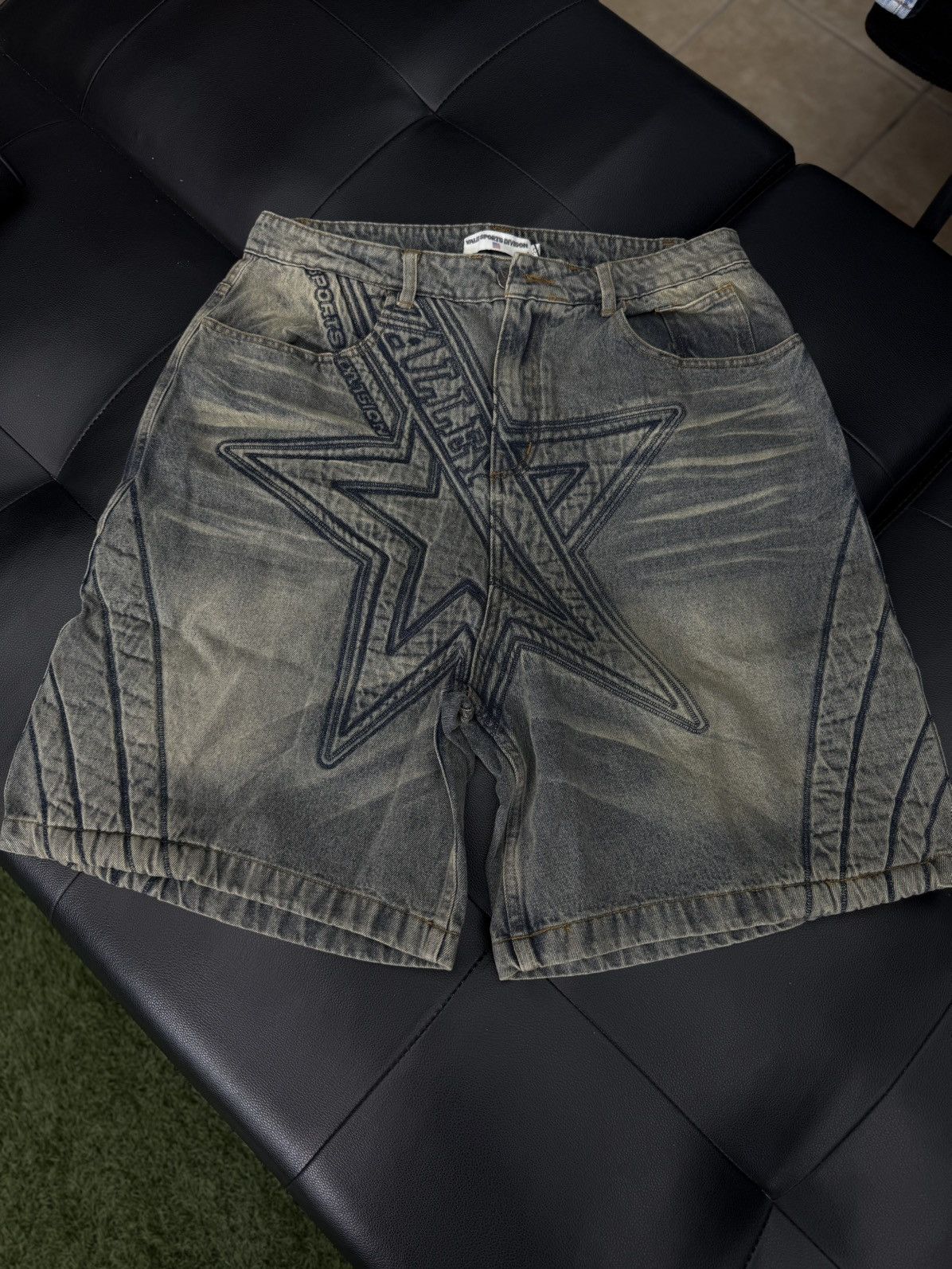 Vale Vale Valley Blue Denim Star Shorts Size 32 (NEW) Size US 32 / EU 48 - 1 Thumbnail