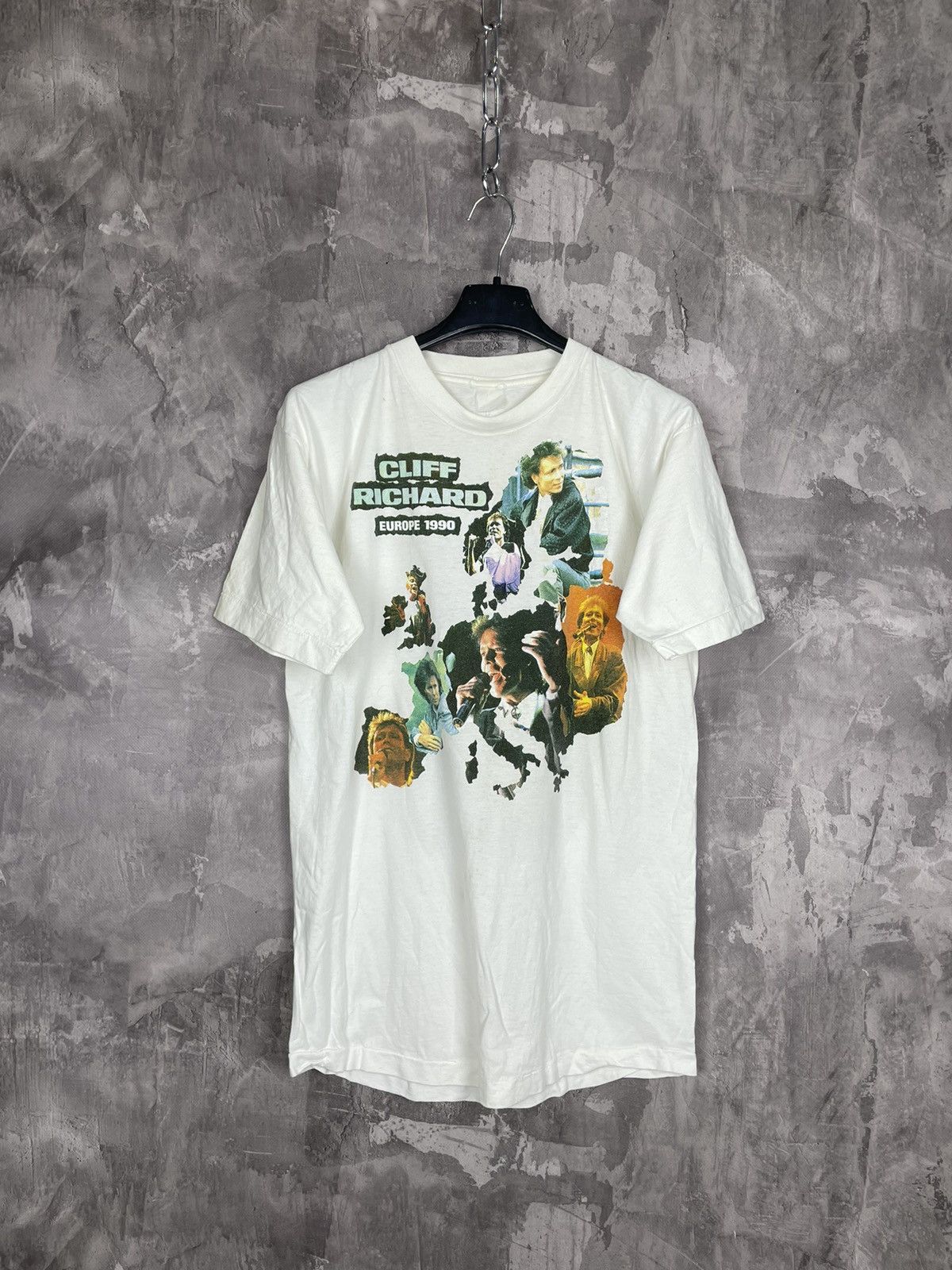 Band Tees × Vintage Cliff Richard Access Printed Tour TShirt 90s Pop Rock Roll Size US M / EU 48-50 / 2 - 1 Thumbnail