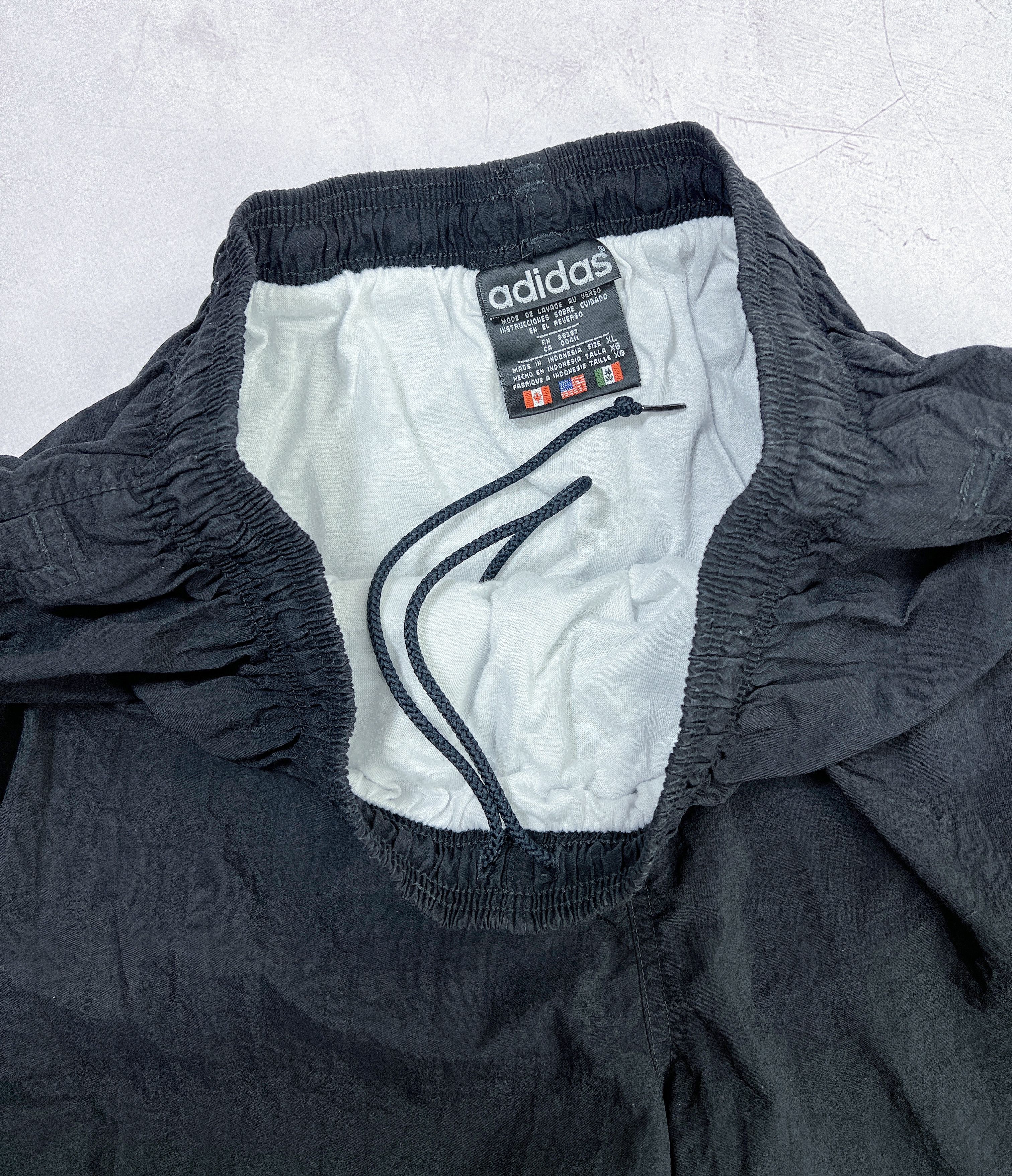 Adidas × Vintage 90s Adidas Shorts Crumpled Nylon Big Embroidered Size US 36 / EU 52 - 3 Thumbnail