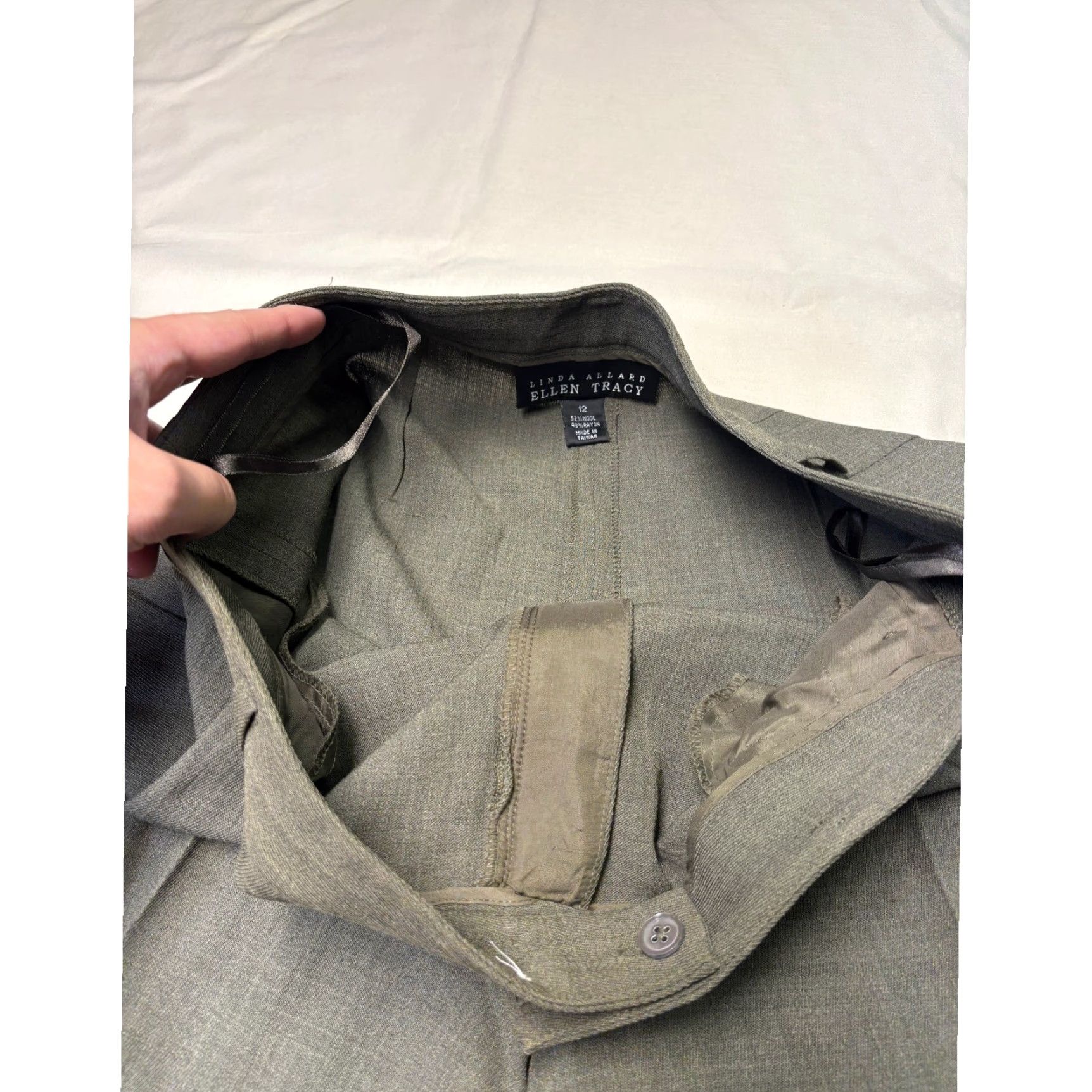 Ellen Tracy Linda Allard Ellen Tracy Grey Wool Blend Pleated Wide-Leg Pants Adult Regular Size 12 W32 L26 Womens High Rise 90s Dress Pants Gray Solid"} Size 24" / US 00 / IT 34 - 4 Thumbnail