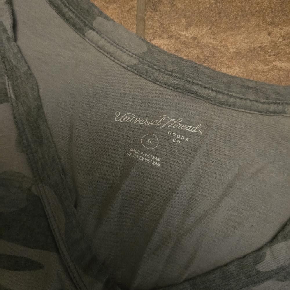 Designer Olive Camouflage Universal Thread Short Sleeve Size XL / US 12-14 / IT 48-50 - 3 Thumbnail