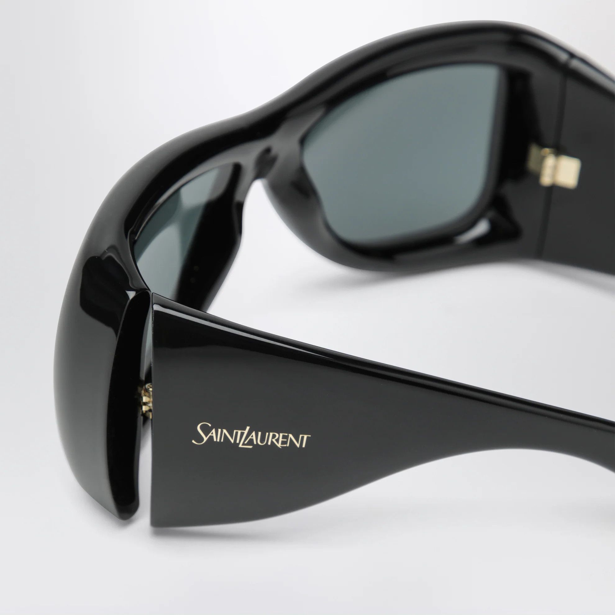 Saint Laurent Paris o1d2blof0526 Size: OS / Oversized Sunglasses in Black Size ONE SIZE - 3 Thumbnail