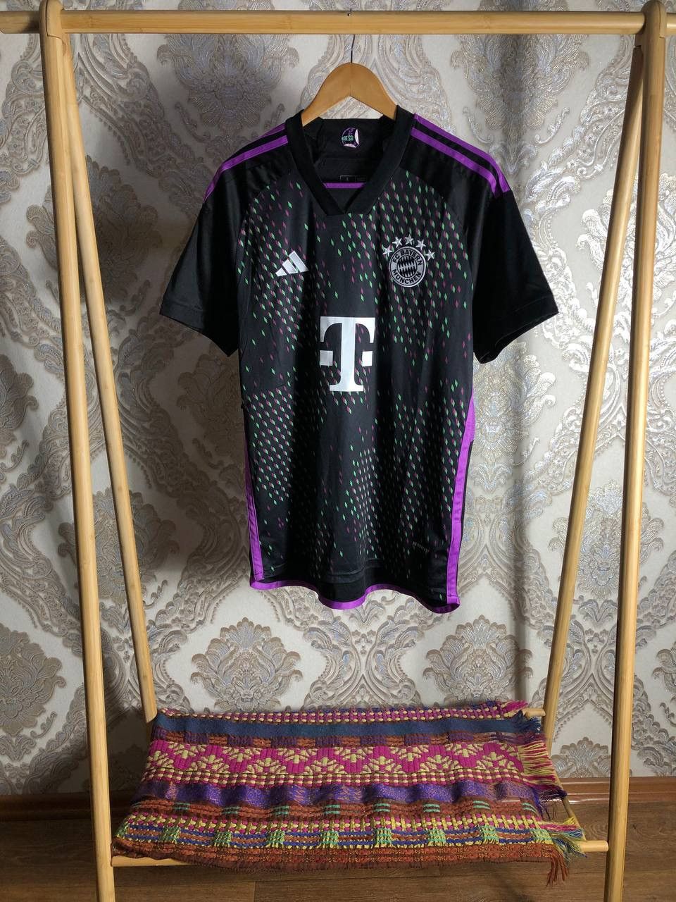 Adidas VINTAGE ADIDAS FC BAYERN MUNCHEN GERMANY SOCCER JERSEY RETRO Size US L / EU 52-54 / 3 - 3 Thumbnail